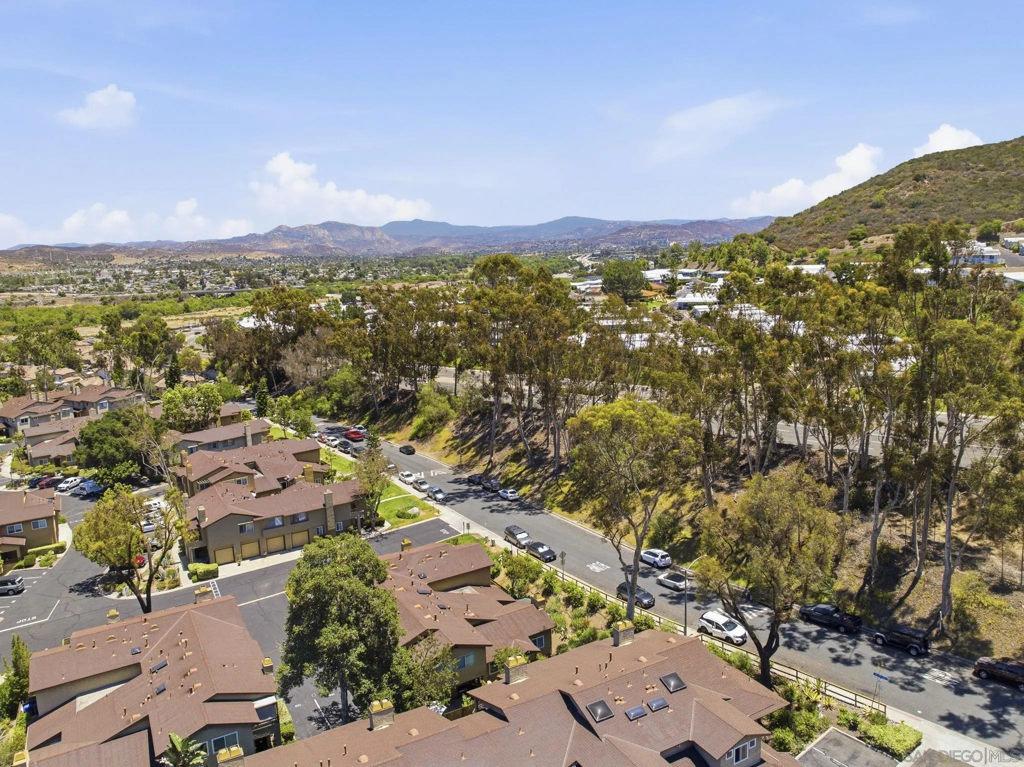 https://cdn.realtyfeed.com/cdn/127/260015157/5cc31ae28b196fa4d05060a4b32b0df7.webp