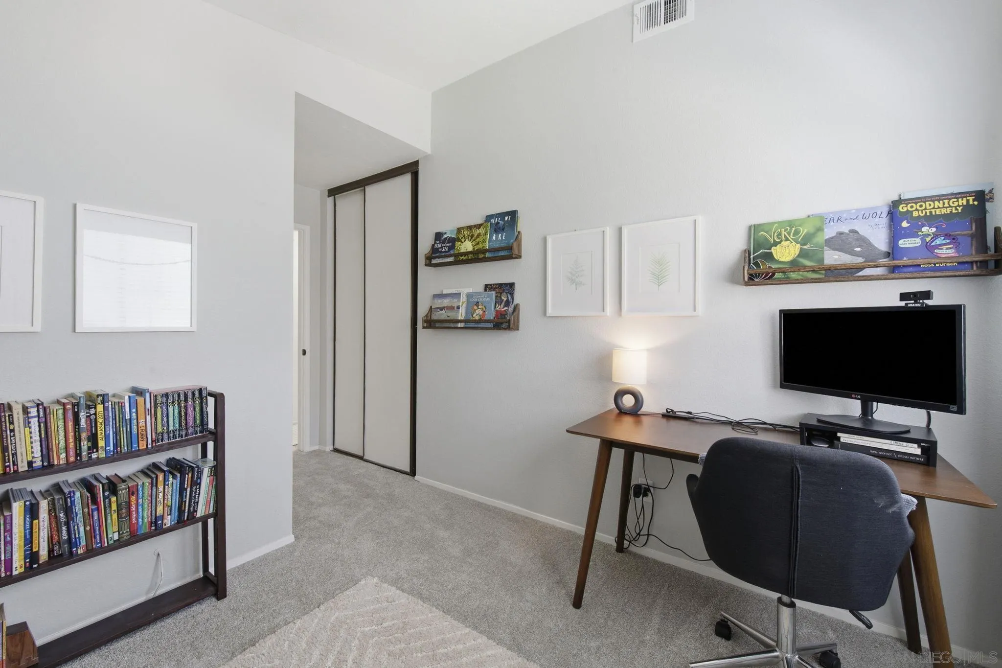 https://cdn.realtyfeed.com/cdn/127/260015157/96f44b0ddfedc4fe32bb9ac7db62d730.webp