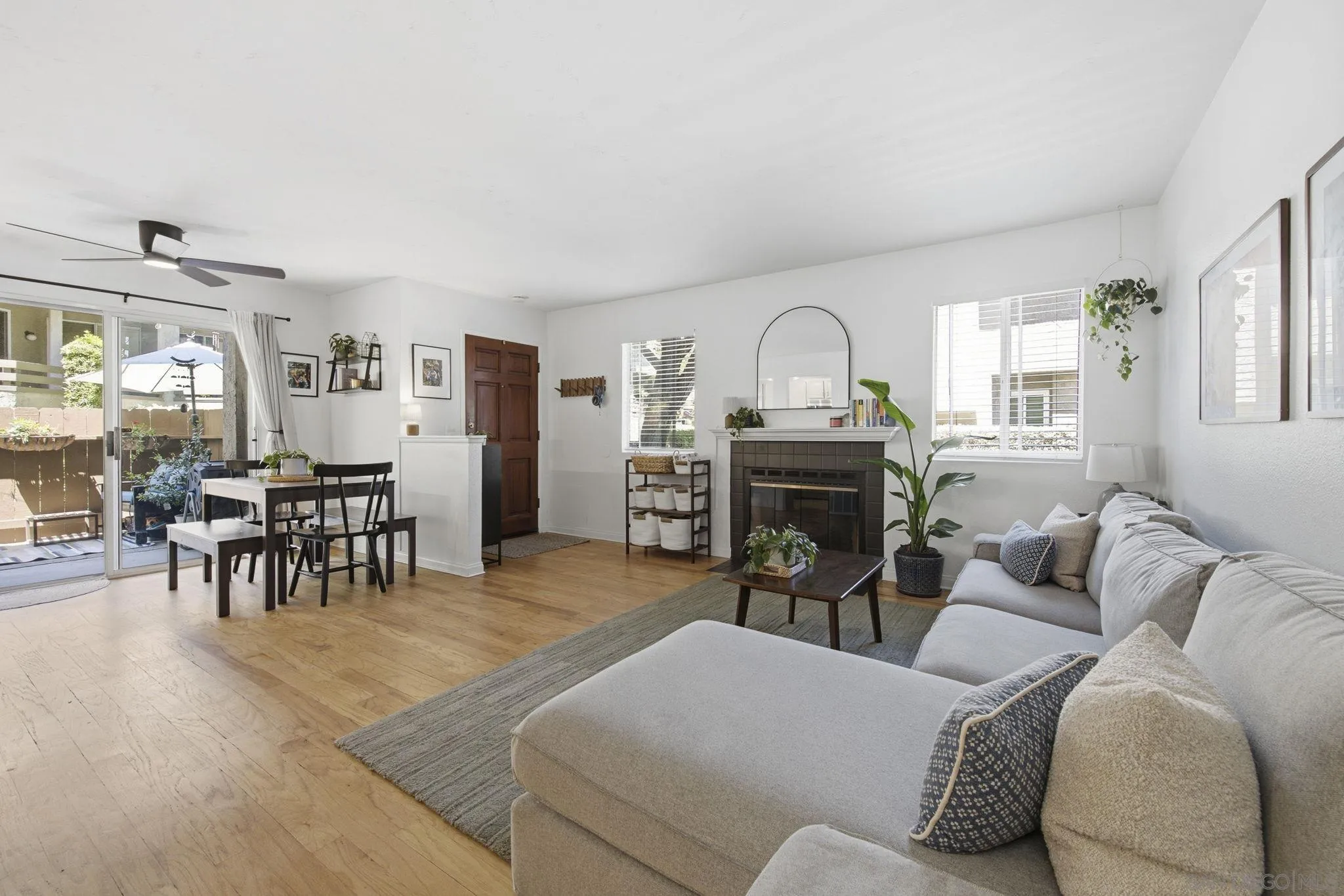 https://cdn.realtyfeed.com/cdn/127/260015157/9a44641d996efca8345f040307dcd3d5.webp