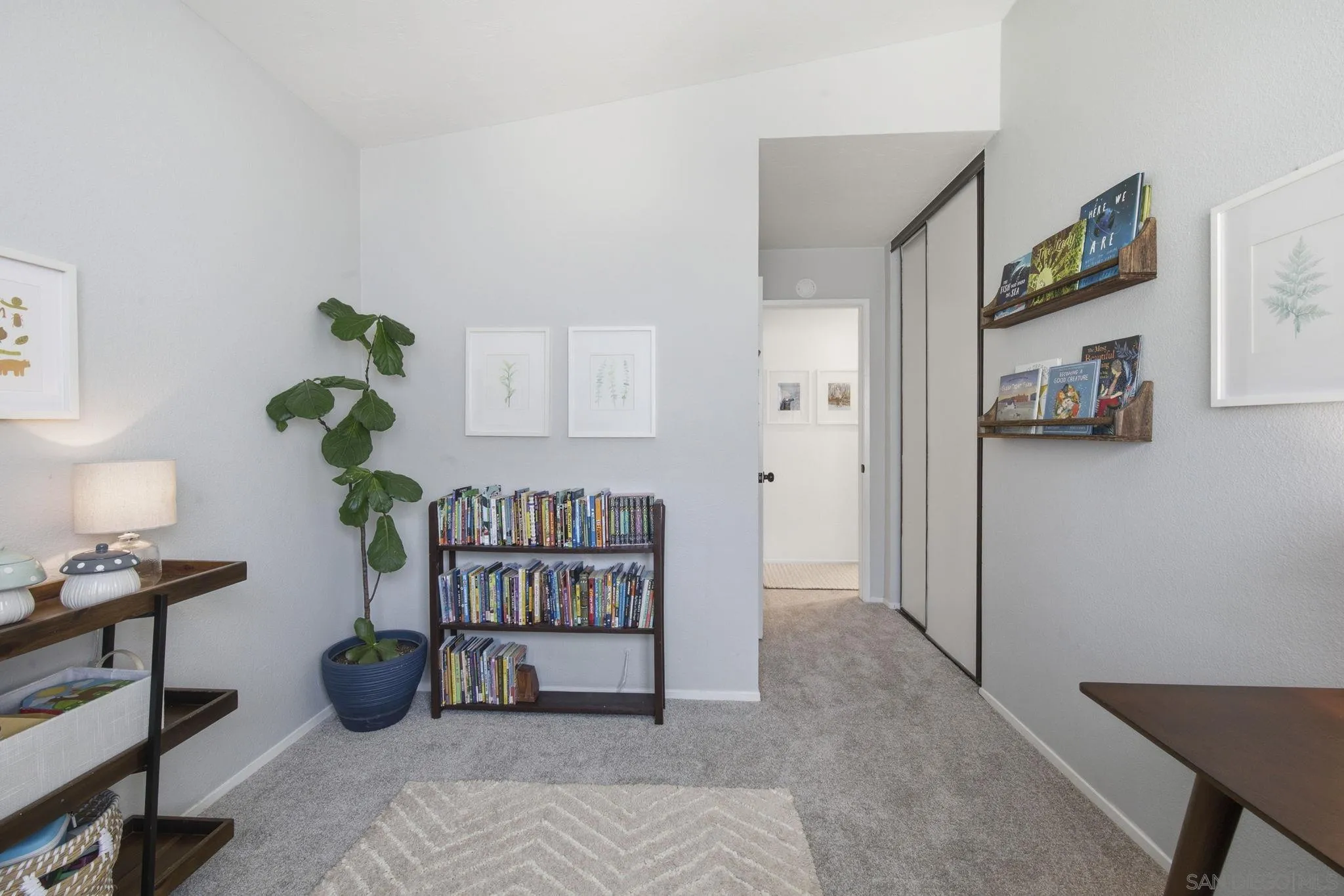 https://cdn.realtyfeed.com/cdn/127/260015157/afb015148f45bc398d533f03c4034828.webp