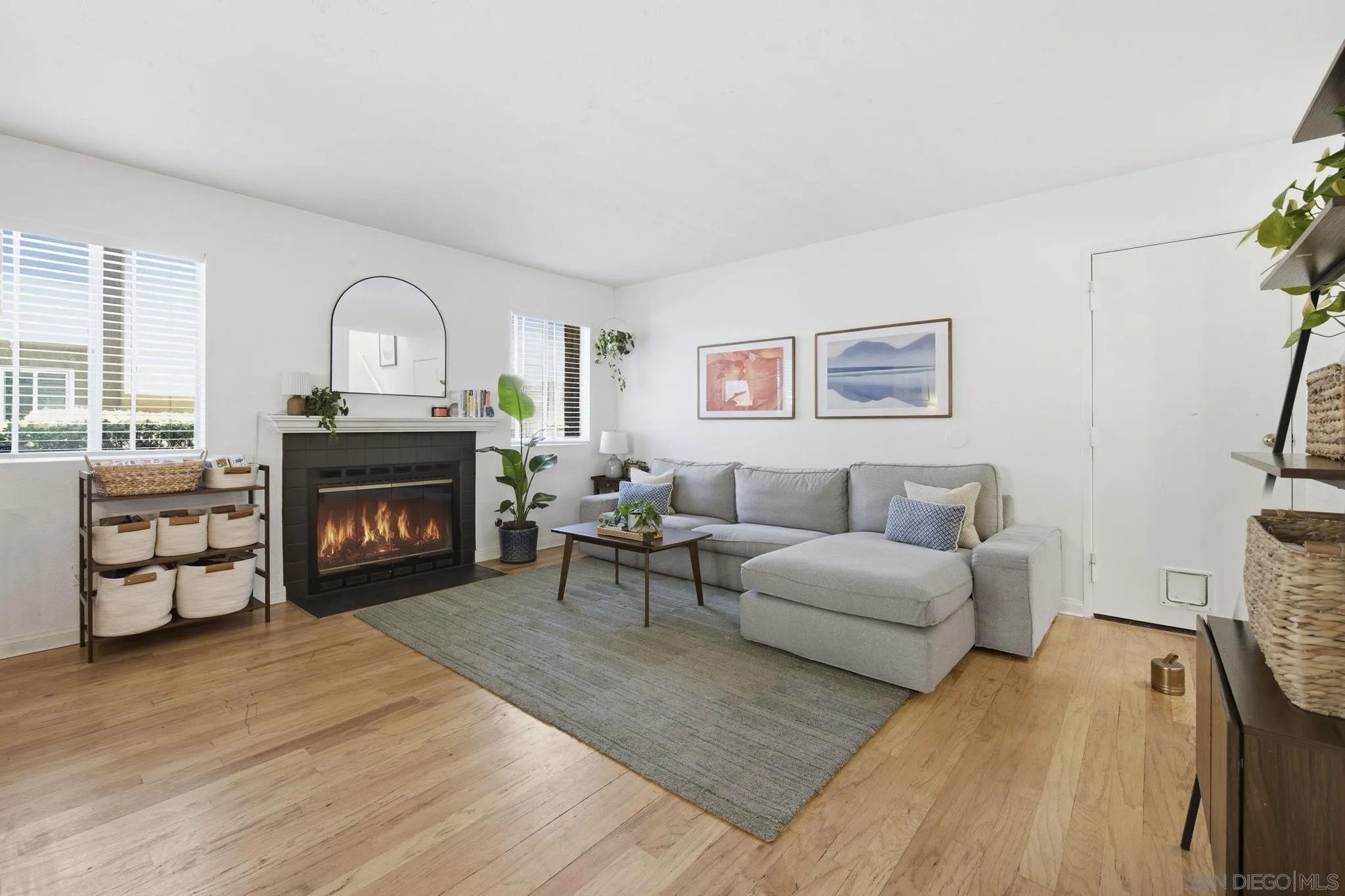 https://cdn.realtyfeed.com/cdn/127/260015157/d507444bf667c41bfb5e1a096890c1a4.webp