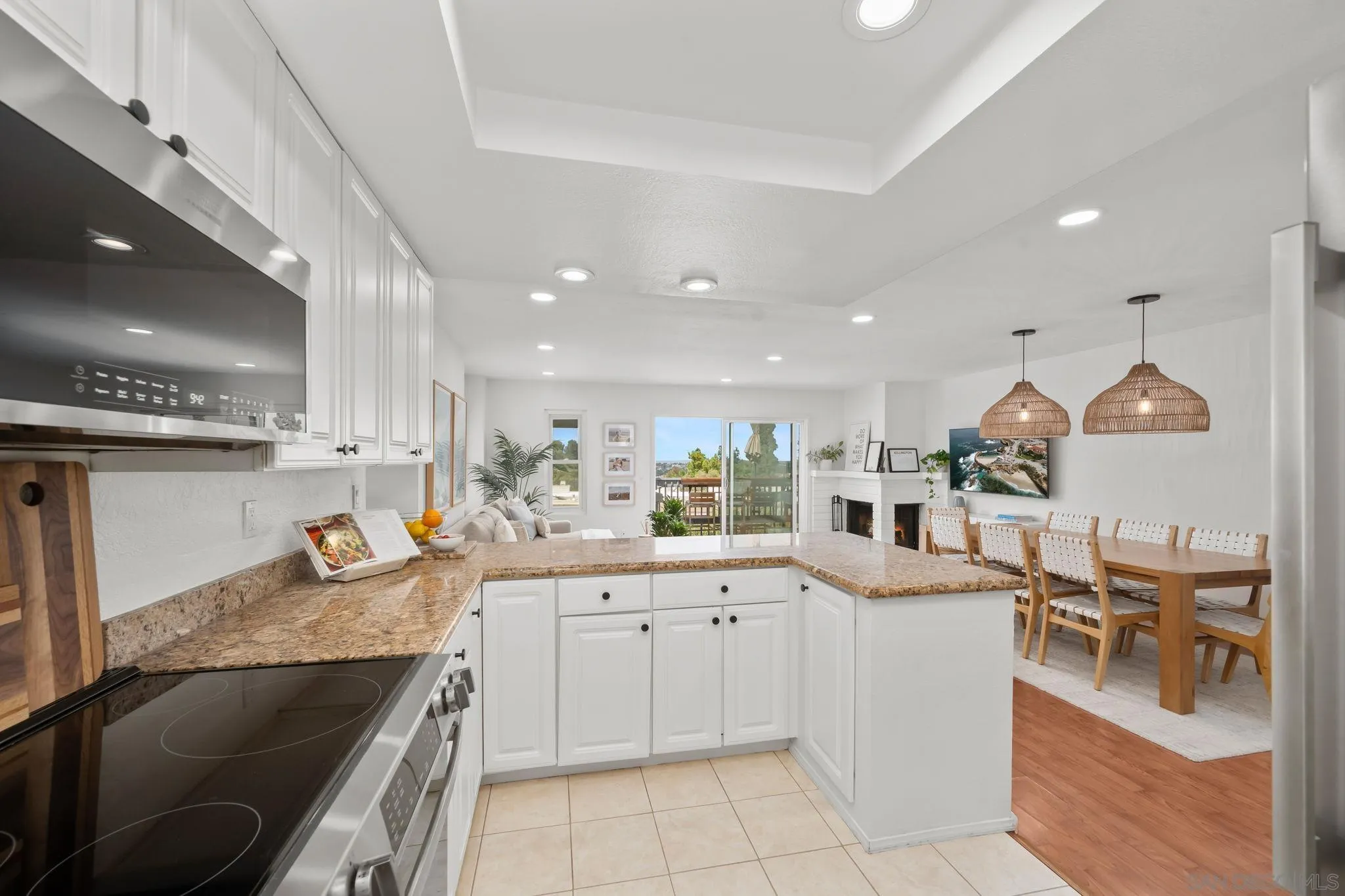 https://cdn.realtyfeed.com/cdn/127/260015159/0da51b336e5cbd96e5bef58716f07e34.webp