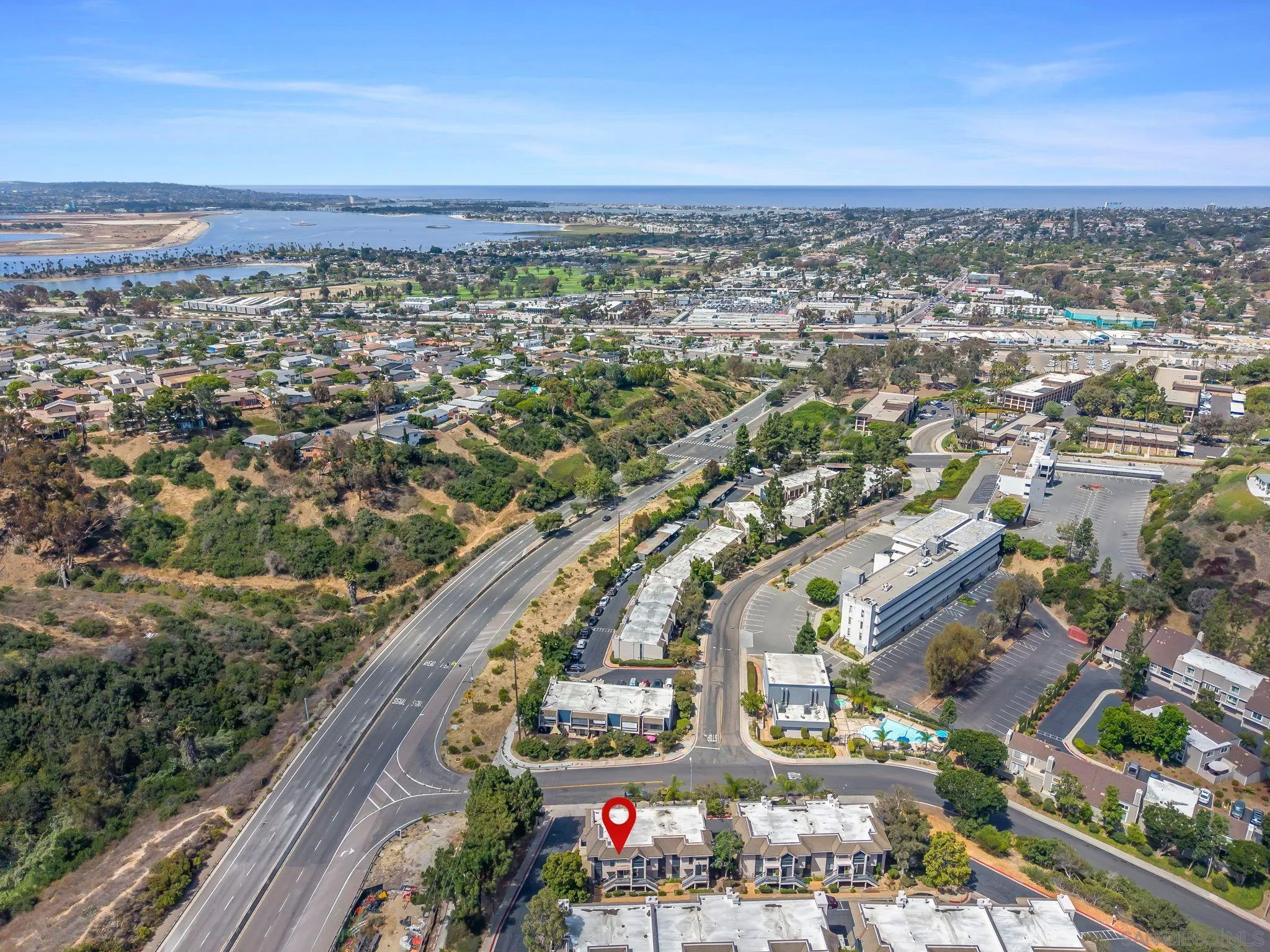 https://cdn.realtyfeed.com/cdn/127/260015159/2967899e98ab8f9916a9ae95447083e3.webp