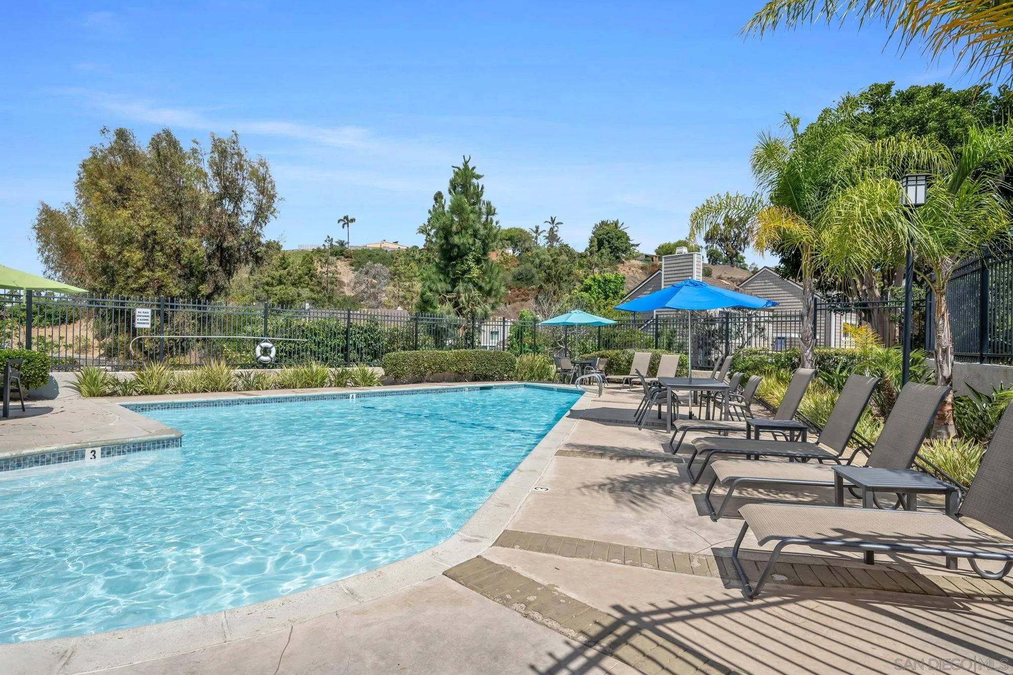 https://cdn.realtyfeed.com/cdn/127/260015159/3de8611dd9a5ad8d9656bd667fa38847.webp