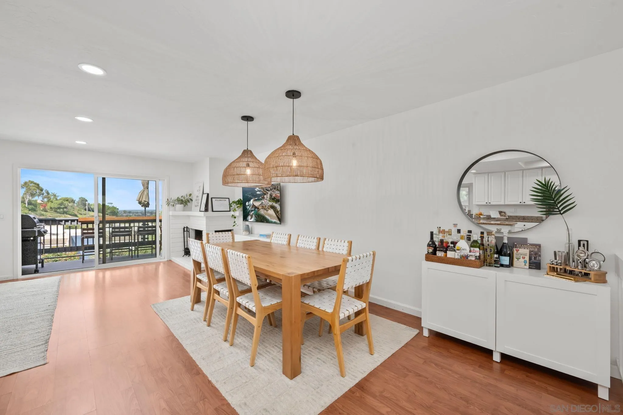 https://cdn.realtyfeed.com/cdn/127/260015159/5121add96feec7a52b5a43bf1d0b8cee.webp