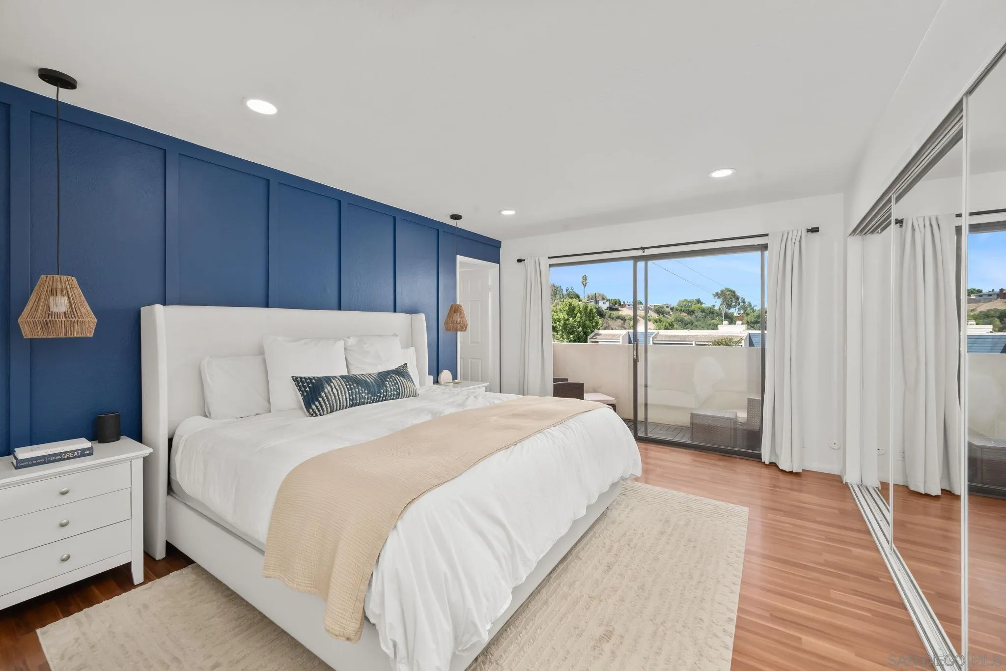 https://cdn.realtyfeed.com/cdn/127/260015159/d8dc5b1101ee2f714236f68998de67a4.webp