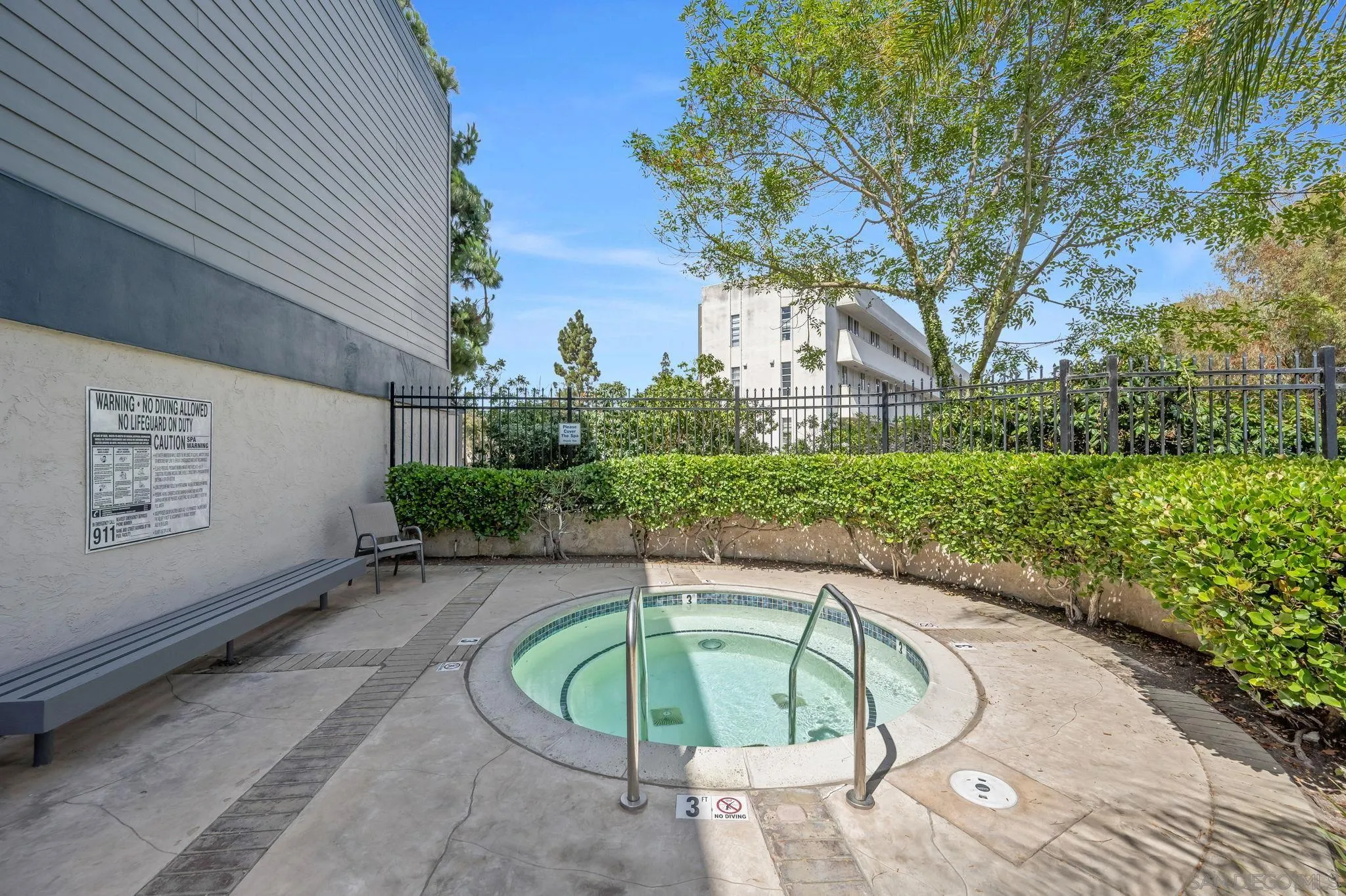https://cdn.realtyfeed.com/cdn/127/260015159/ecbbcdac41bd1eeebf4c68be0bc49e17.webp