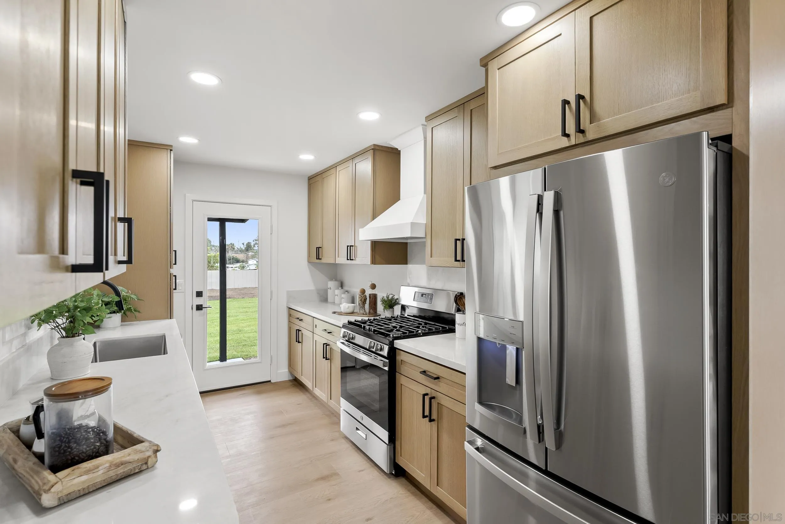 https://cdn.realtyfeed.com/cdn/127/260015170/da57425b020dab5f1afc8dd653a3b997.webp