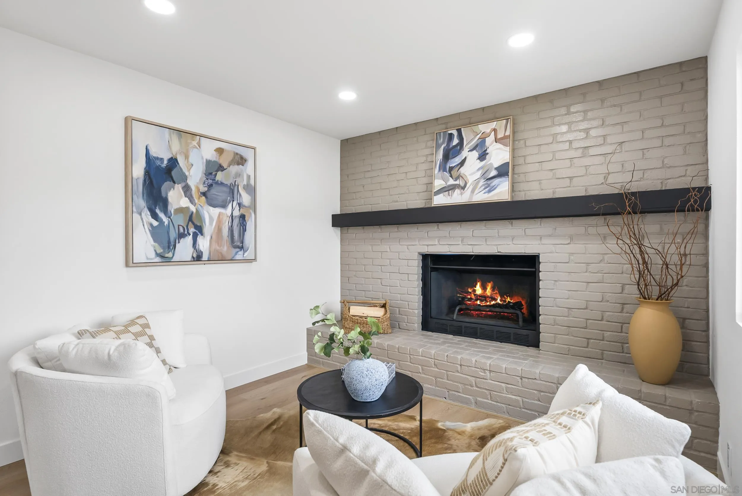 https://cdn.realtyfeed.com/cdn/127/260015170/dc91754eb747ba9b1a7b43e1c916b356.webp