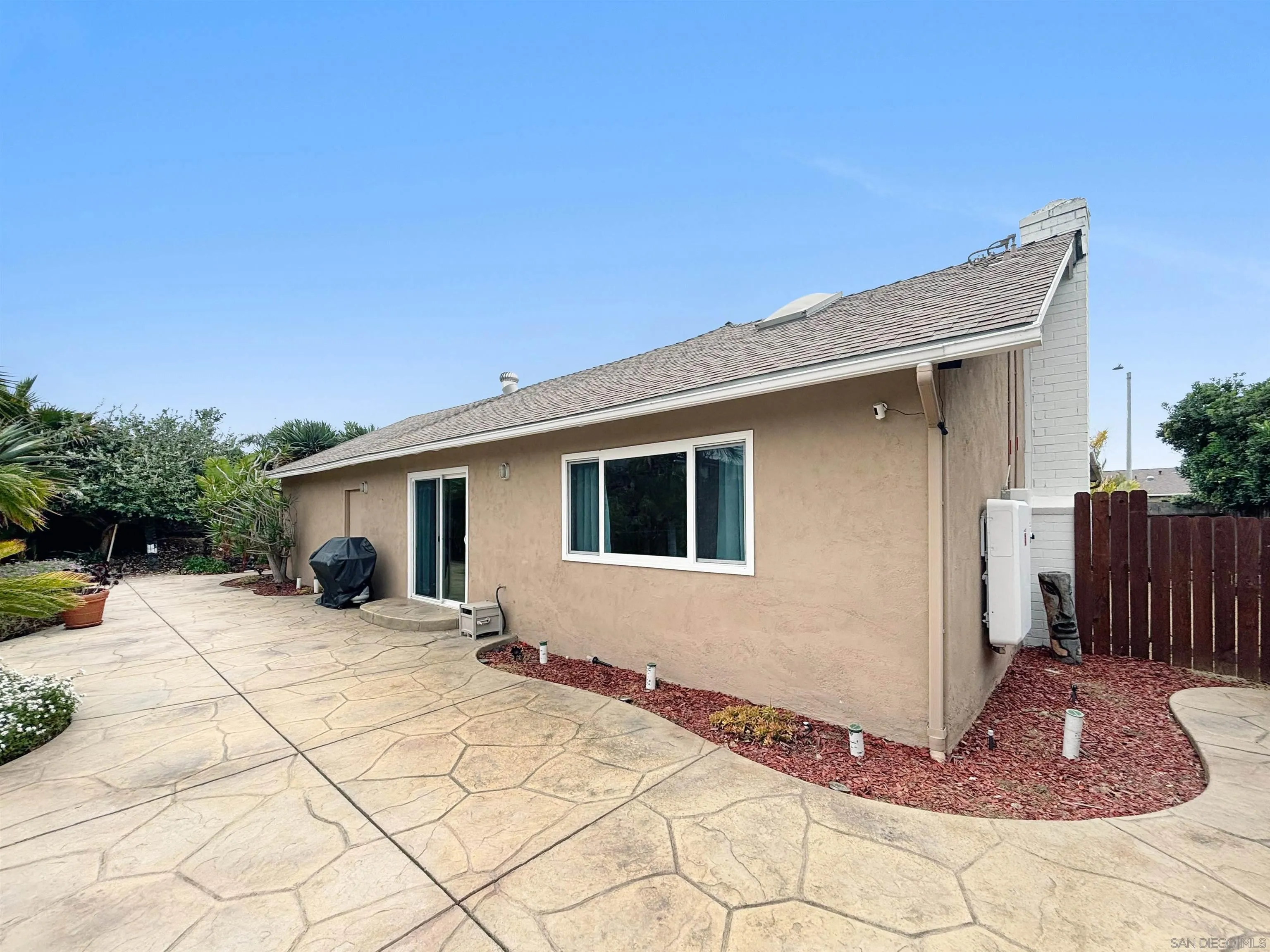 https://cdn.realtyfeed.com/cdn/127/260015186/145244efcadbb848c08ea8589b9c7d7c.webp