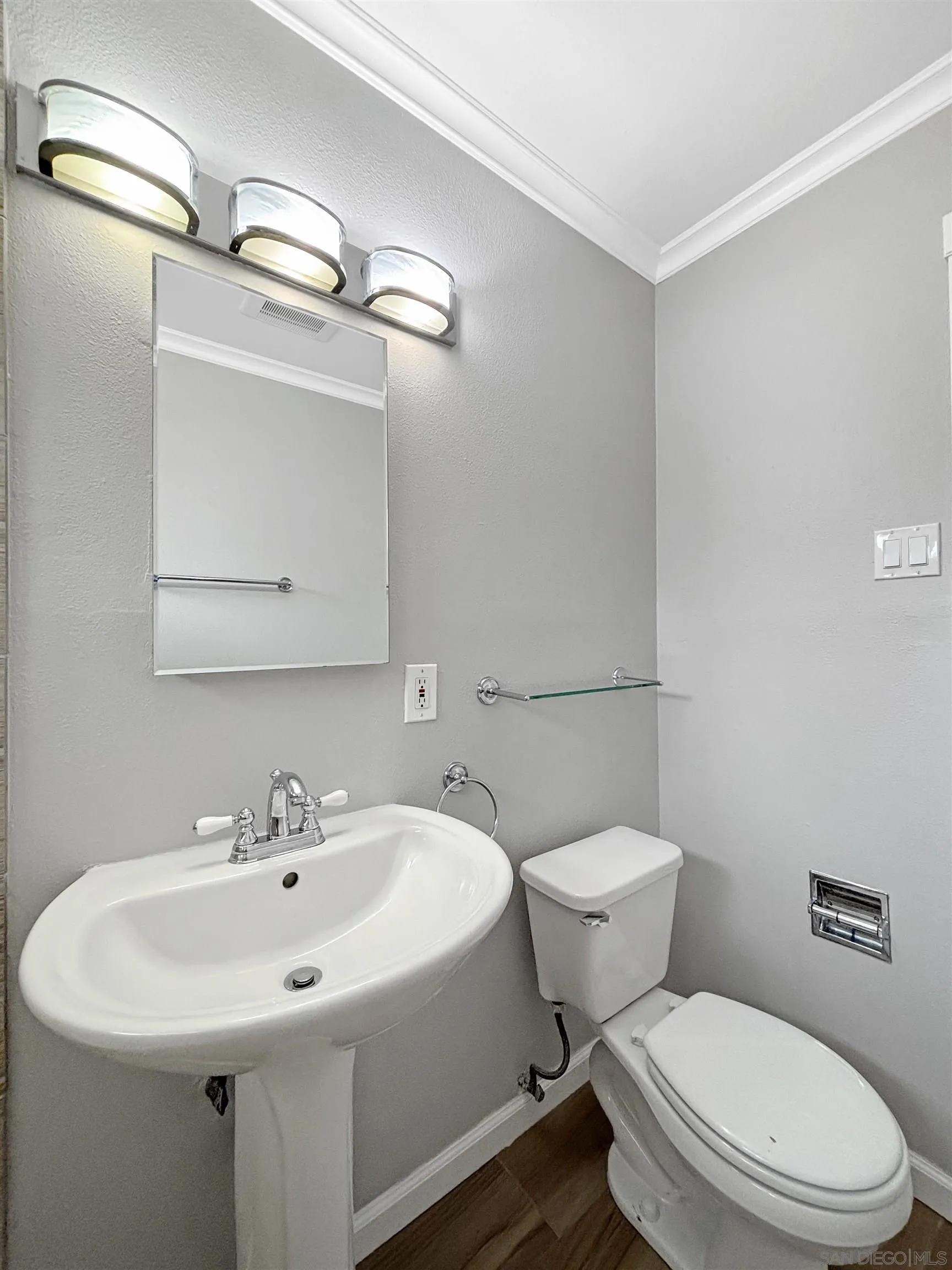 https://cdn.realtyfeed.com/cdn/127/260015186/1d3263e8caba5a59bde3cffaf03ea9b2.webp