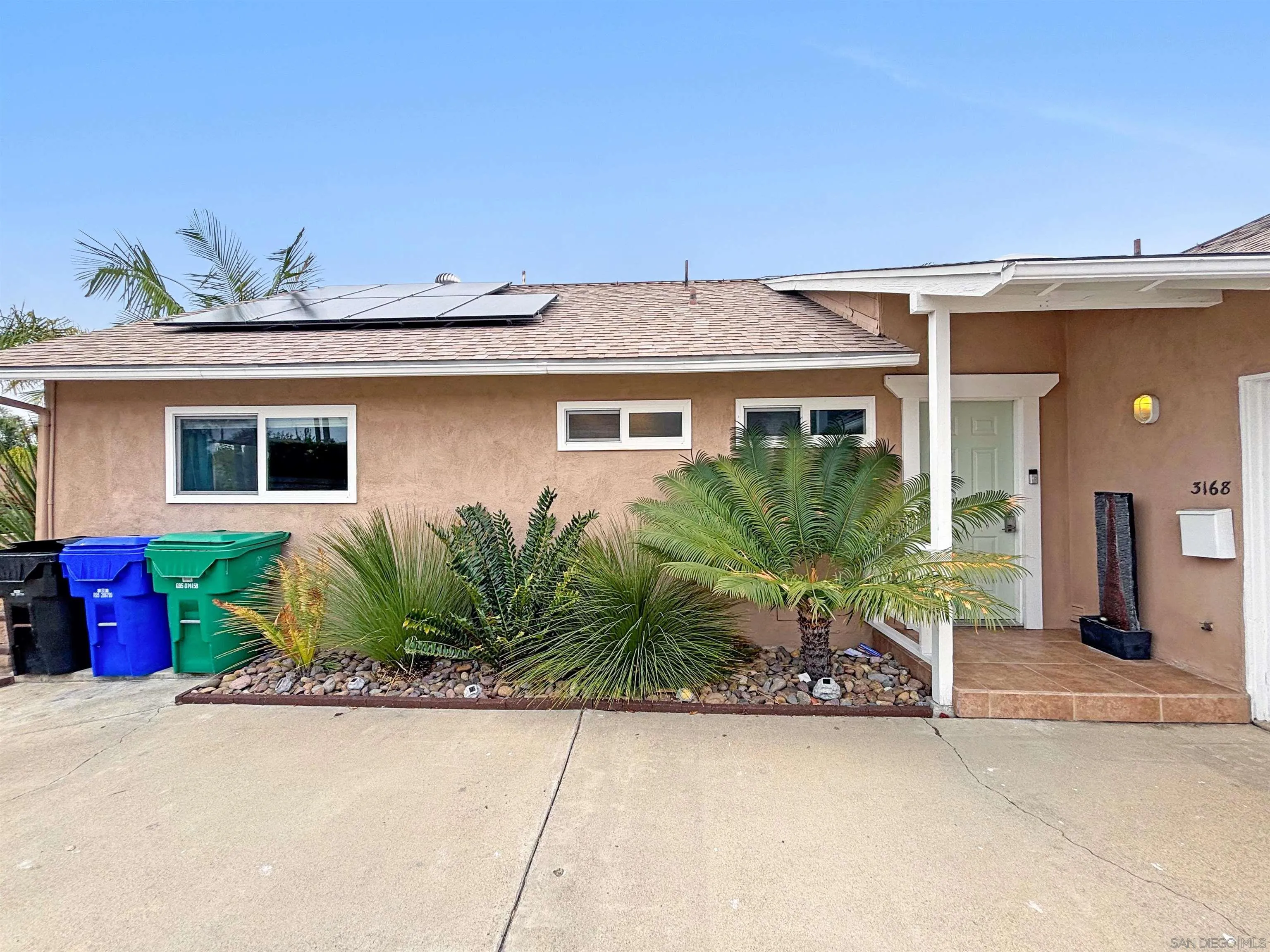 https://cdn.realtyfeed.com/cdn/127/260015186/8be40b28f3c3e48f51ae9074709f8d67.webp