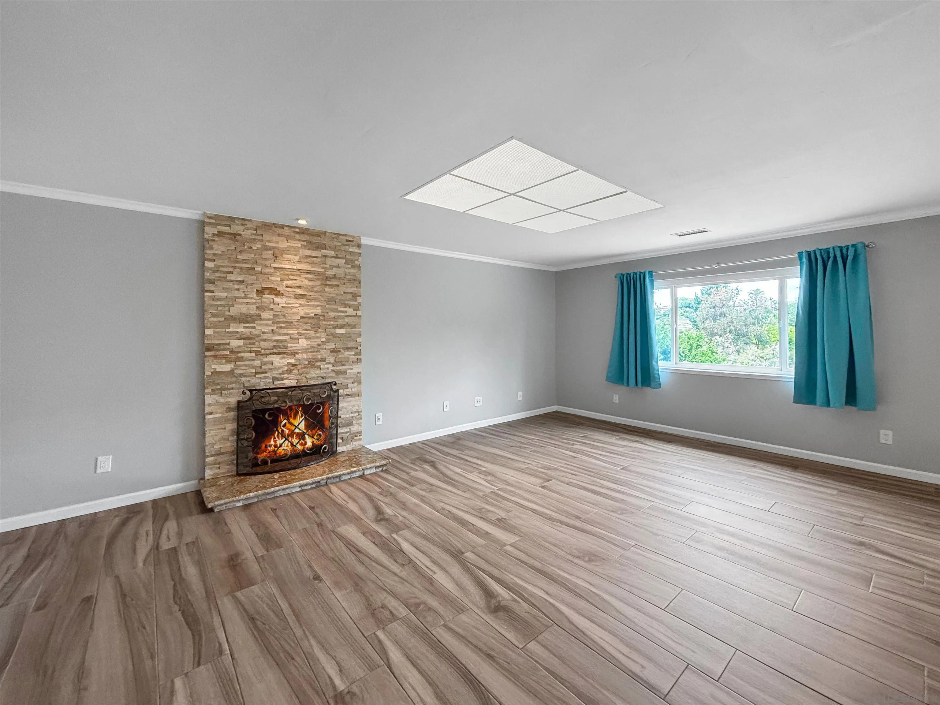 https://cdn.realtyfeed.com/cdn/127/260015186/a93cf9c2f2bfcb184f31f0dba259117e.webp