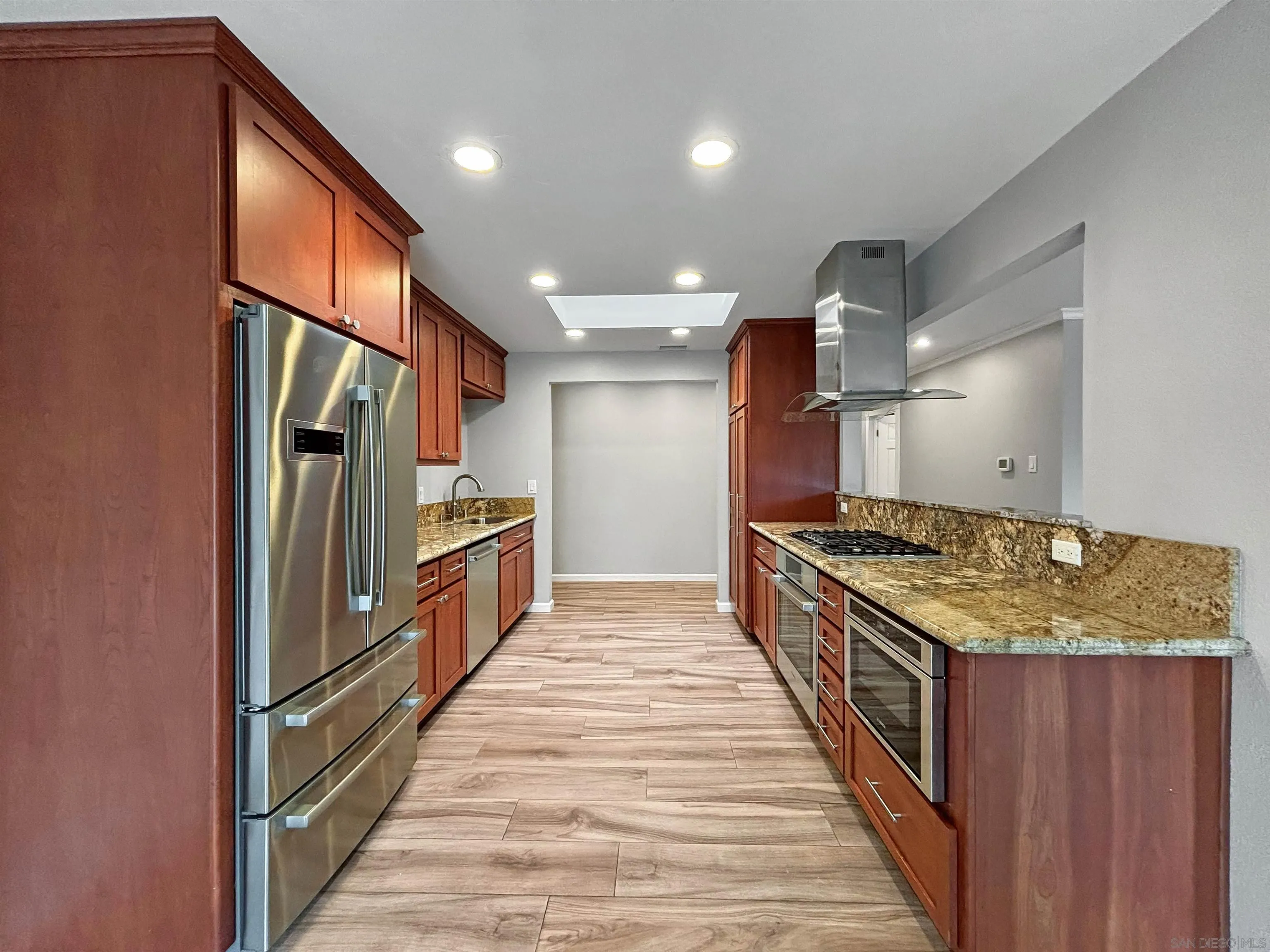 https://cdn.realtyfeed.com/cdn/127/260015186/dcb37532bf722331113e8f7242410017.webp
