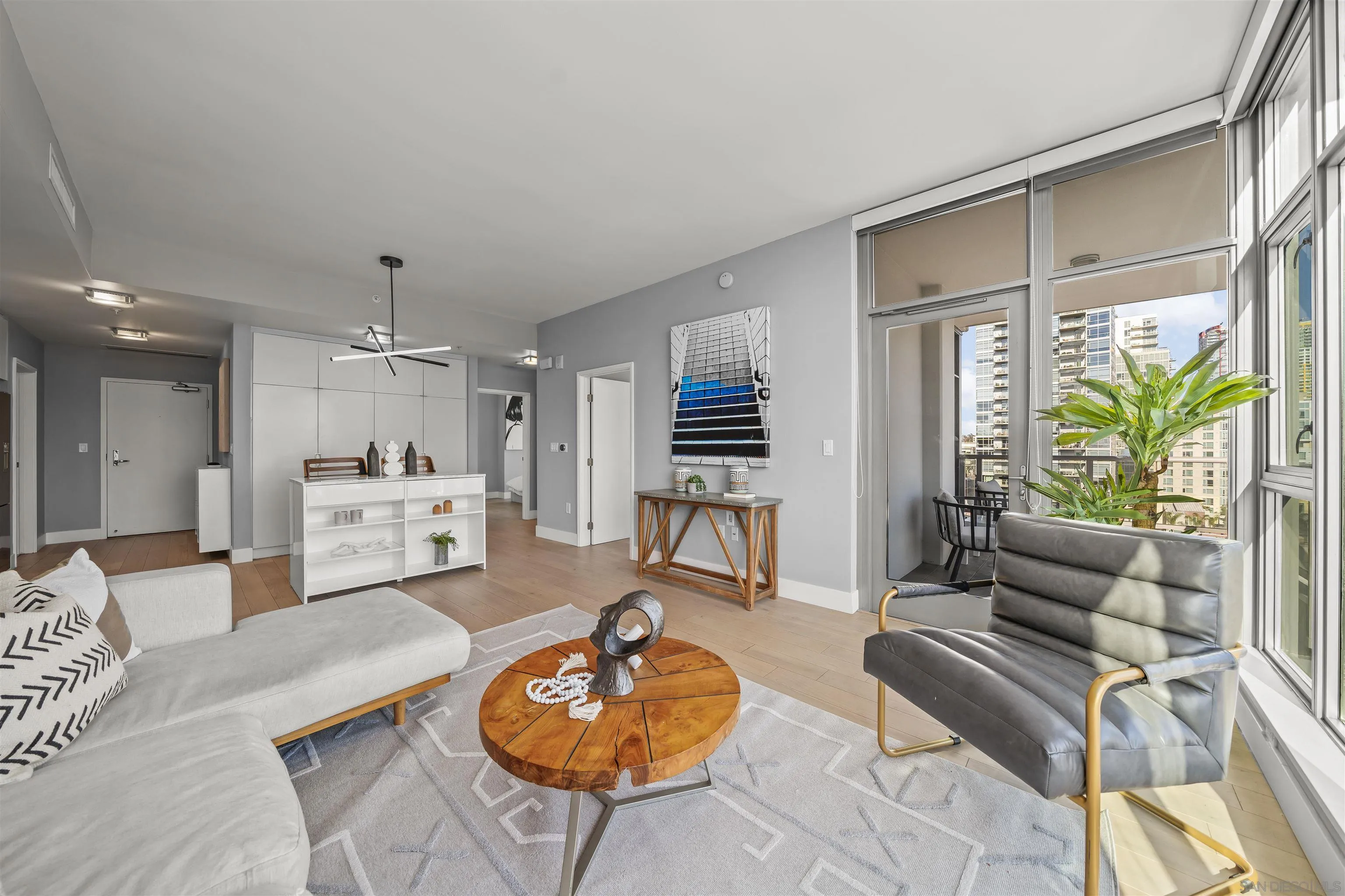 https://cdn.realtyfeed.com/cdn/127/260015190/827ecc7c325410281510c9471130494f.webp