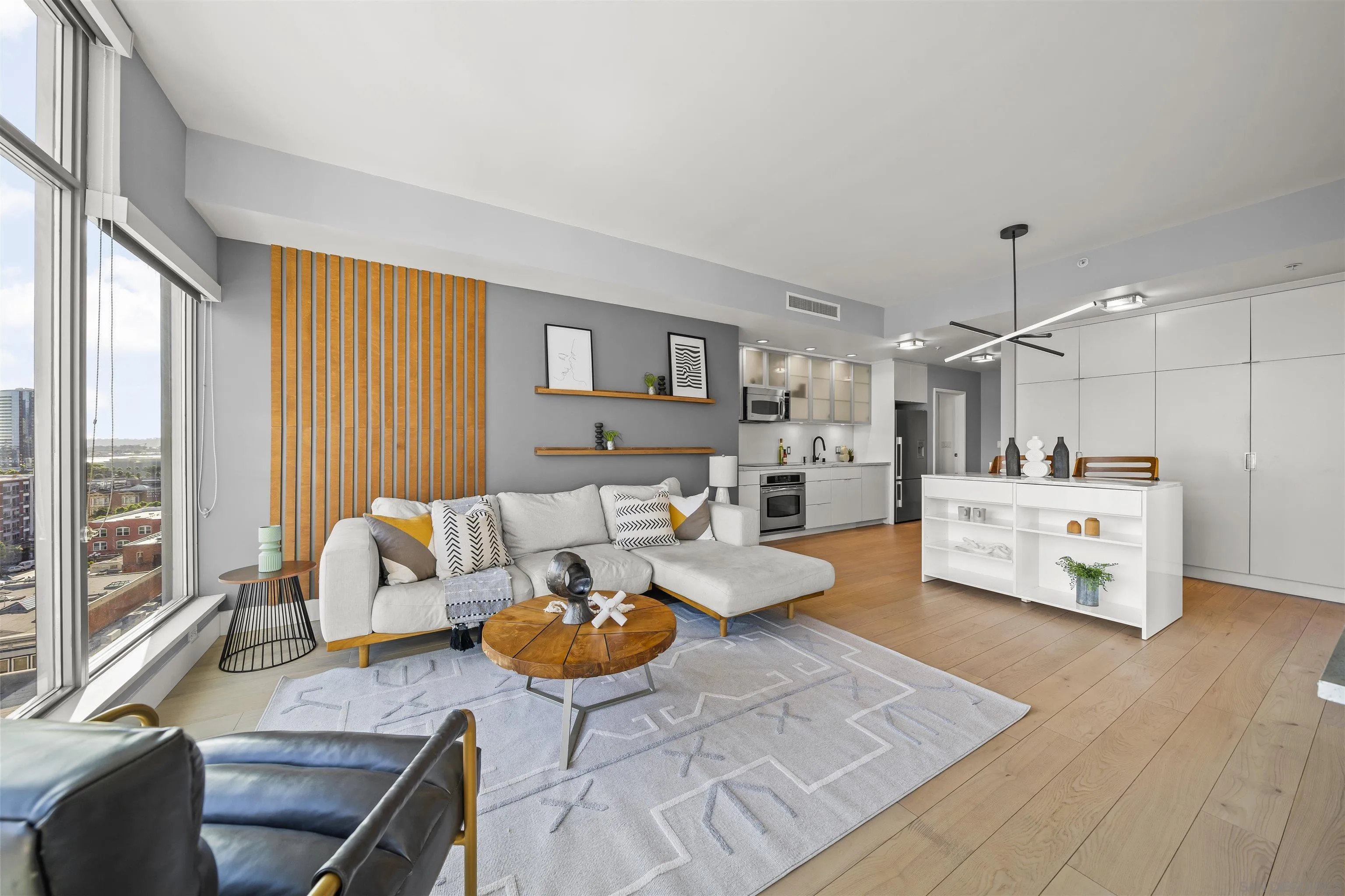 https://cdn.realtyfeed.com/cdn/127/260015190/b34317f72f455388bbe489df2e3ab7a1.webp