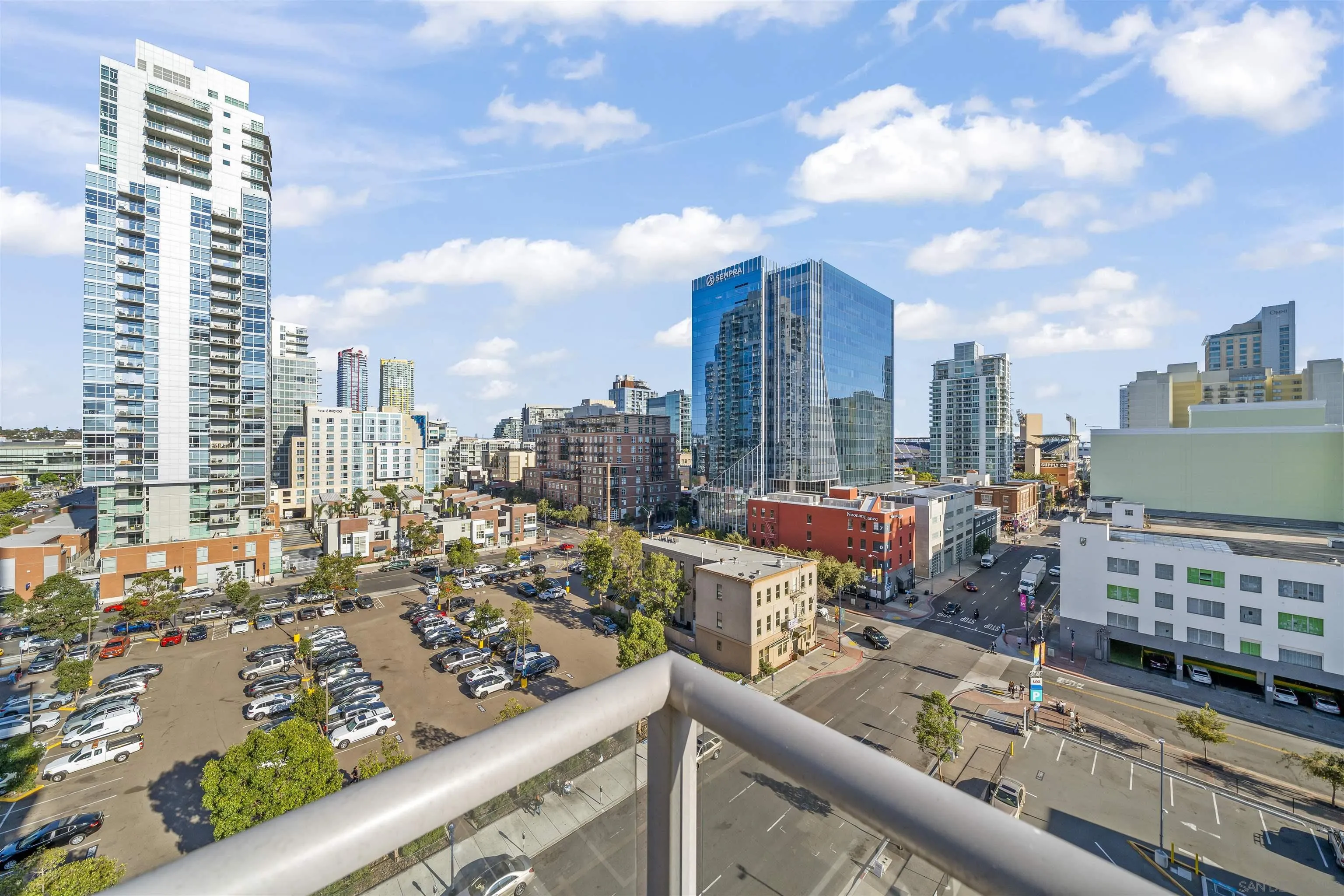 https://cdn.realtyfeed.com/cdn/127/260015190/c72d8acded818ca1abcec609a14f4a56.webp