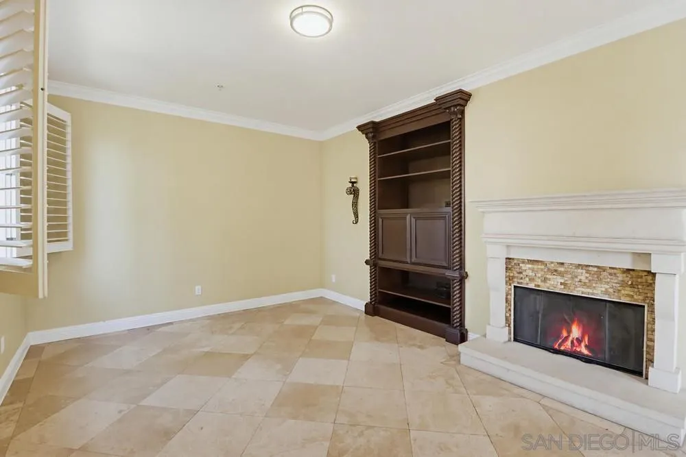 https://cdn.realtyfeed.com/cdn/127/260015192/0b008cc4b1d5d529707d27dbd0daaf51.webp