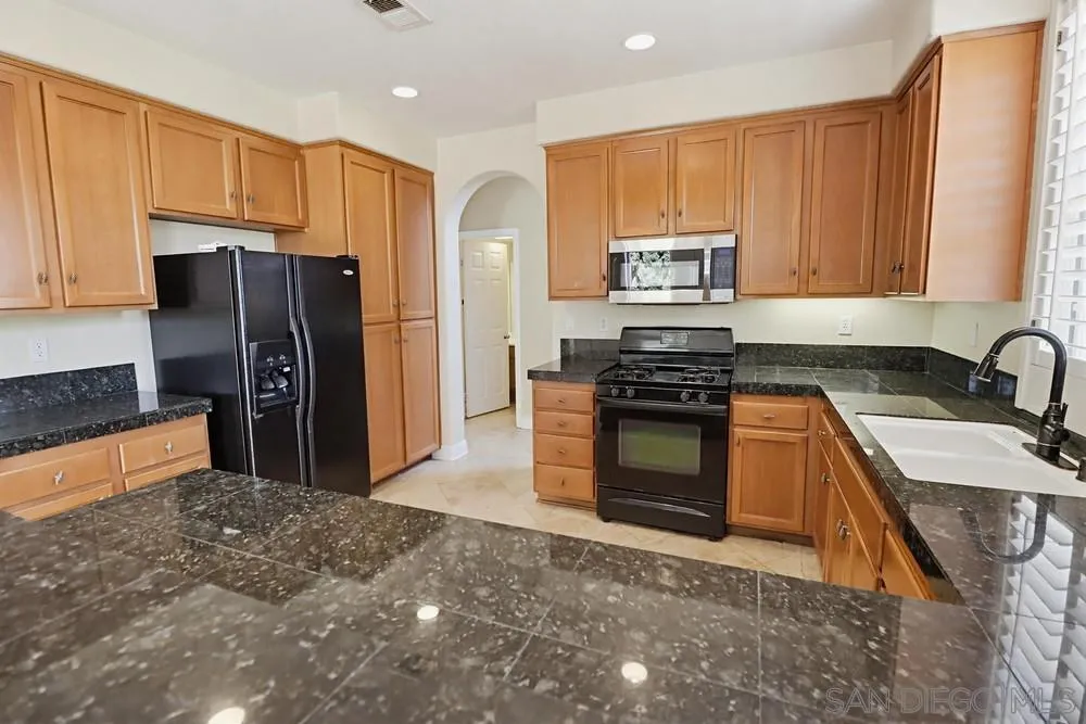 https://cdn.realtyfeed.com/cdn/127/260015192/32ac6d68928f6ebe01d9a1d1725e9820.webp