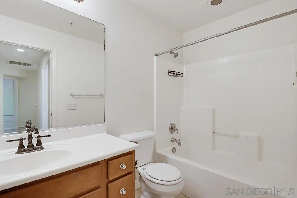 https://cdn.realtyfeed.com/cdn/127/260015192/6762bdf6084383ae85aae1fa36221f0e.webp