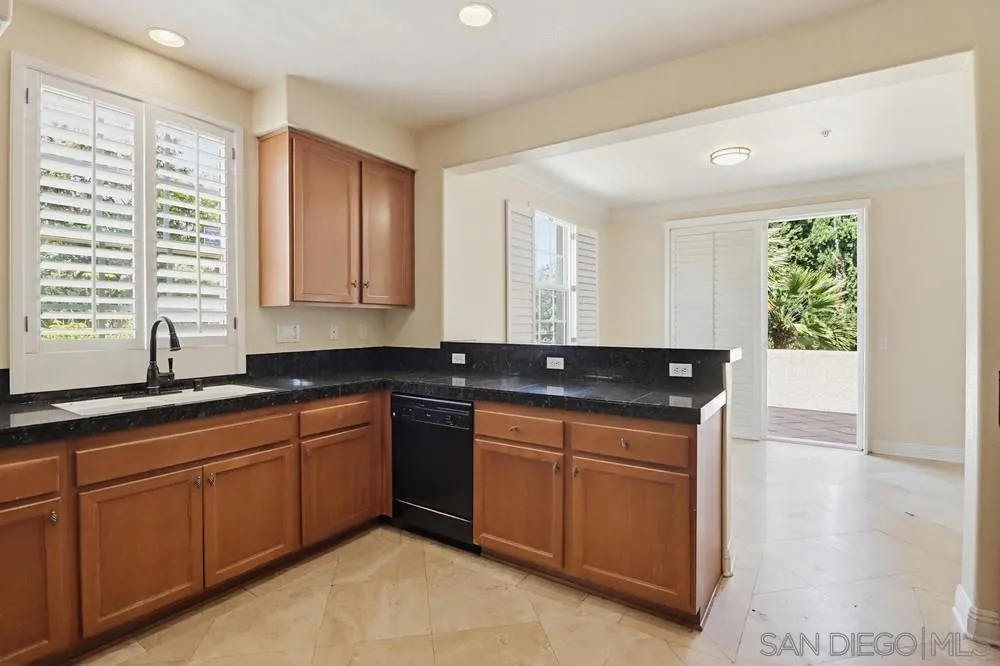 https://cdn.realtyfeed.com/cdn/127/260015192/8793885b0e5d1044a76645b964352b4a.webp