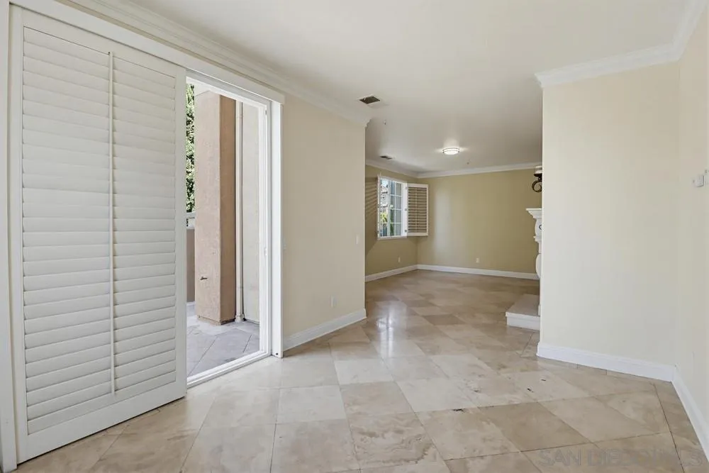 https://cdn.realtyfeed.com/cdn/127/260015192/89a00a8a03e980f49d355b4a04673029.webp