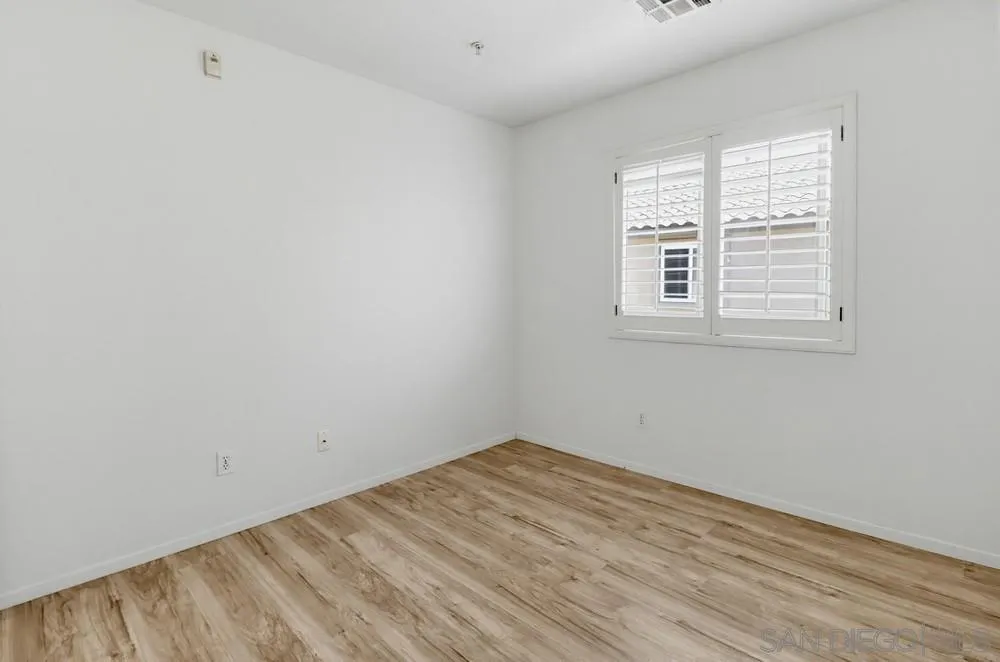 https://cdn.realtyfeed.com/cdn/127/260015192/9eba9041c98b756a2752cc24b333e686.webp