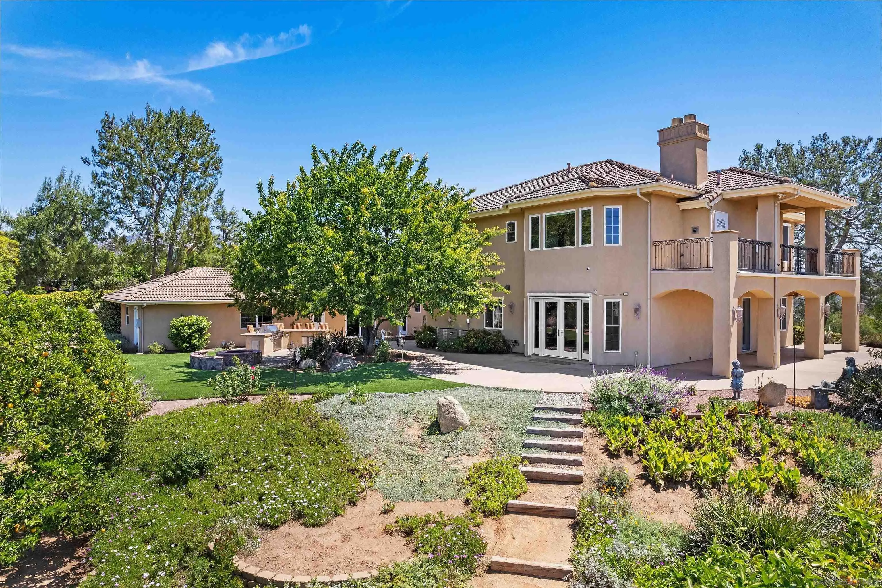 https://cdn.realtyfeed.com/cdn/127/260015193/782574c67df19fd171e1f90e4a918544.webp