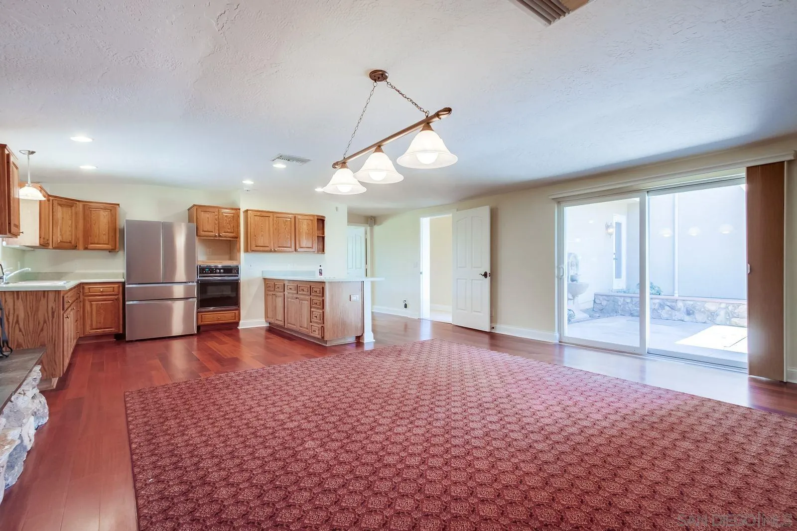 https://cdn.realtyfeed.com/cdn/127/260015193/7a01252bec88b29a950a585919f96ef0.webp