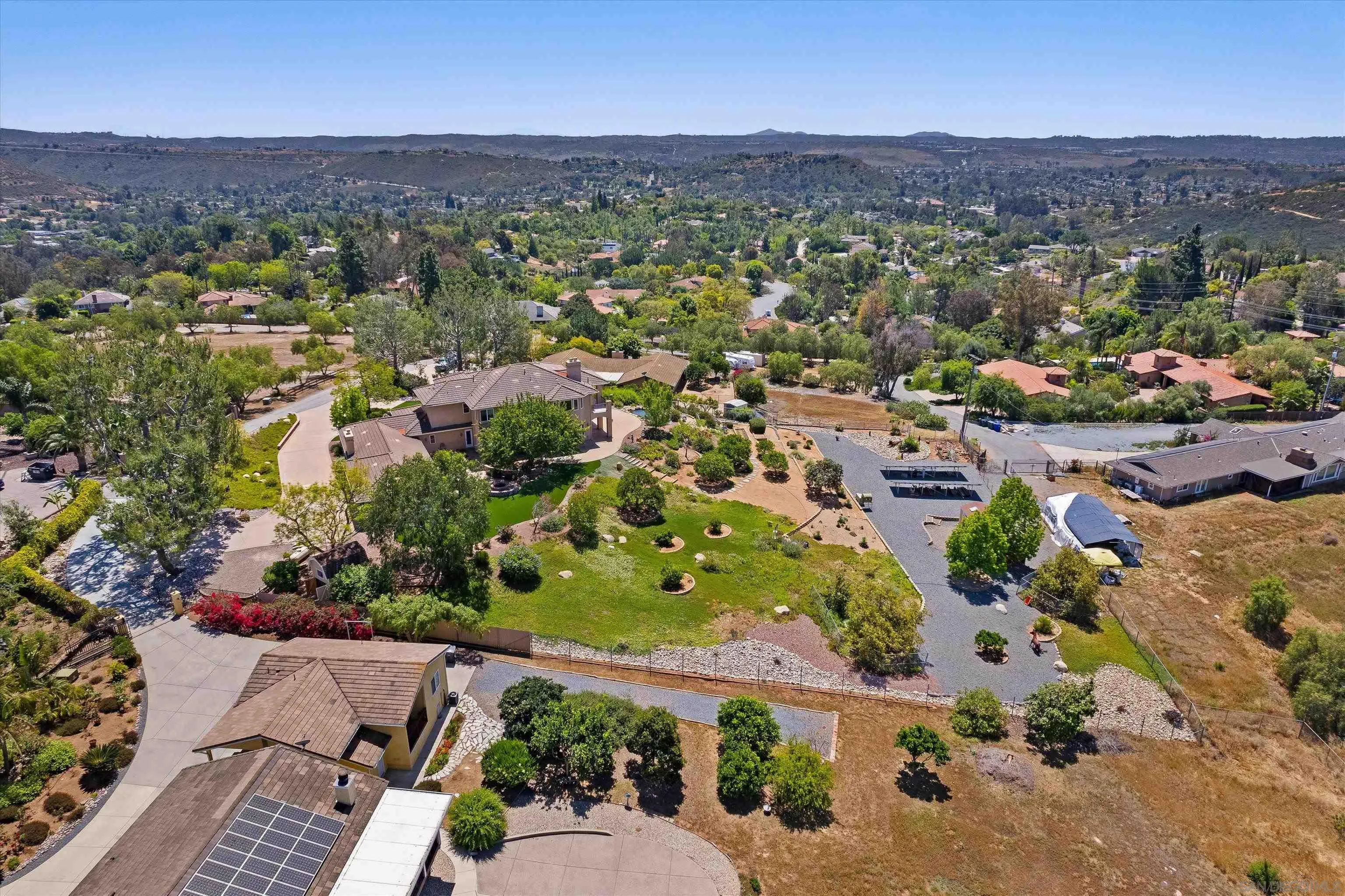 https://cdn.realtyfeed.com/cdn/127/260015193/e375bc6429f729aa58fde20814b5c93a.webp