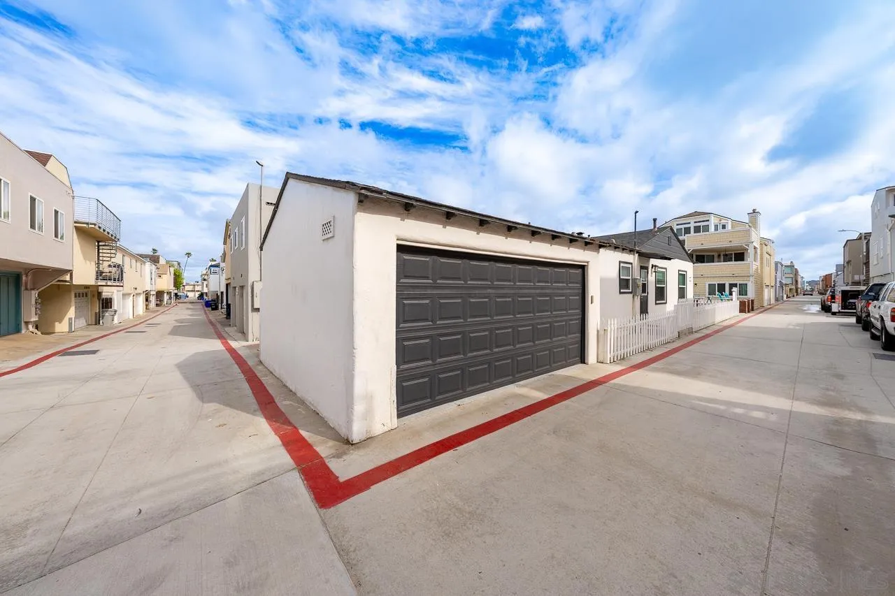 https://cdn.realtyfeed.com/cdn/127/260015199/1d3bcb9811cc6cecf275aad8b71e81f7.webp