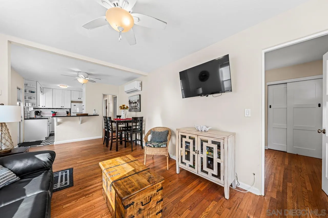 https://cdn.realtyfeed.com/cdn/127/260015199/5f90ee53366c936eb3f0ed219fb92564.webp