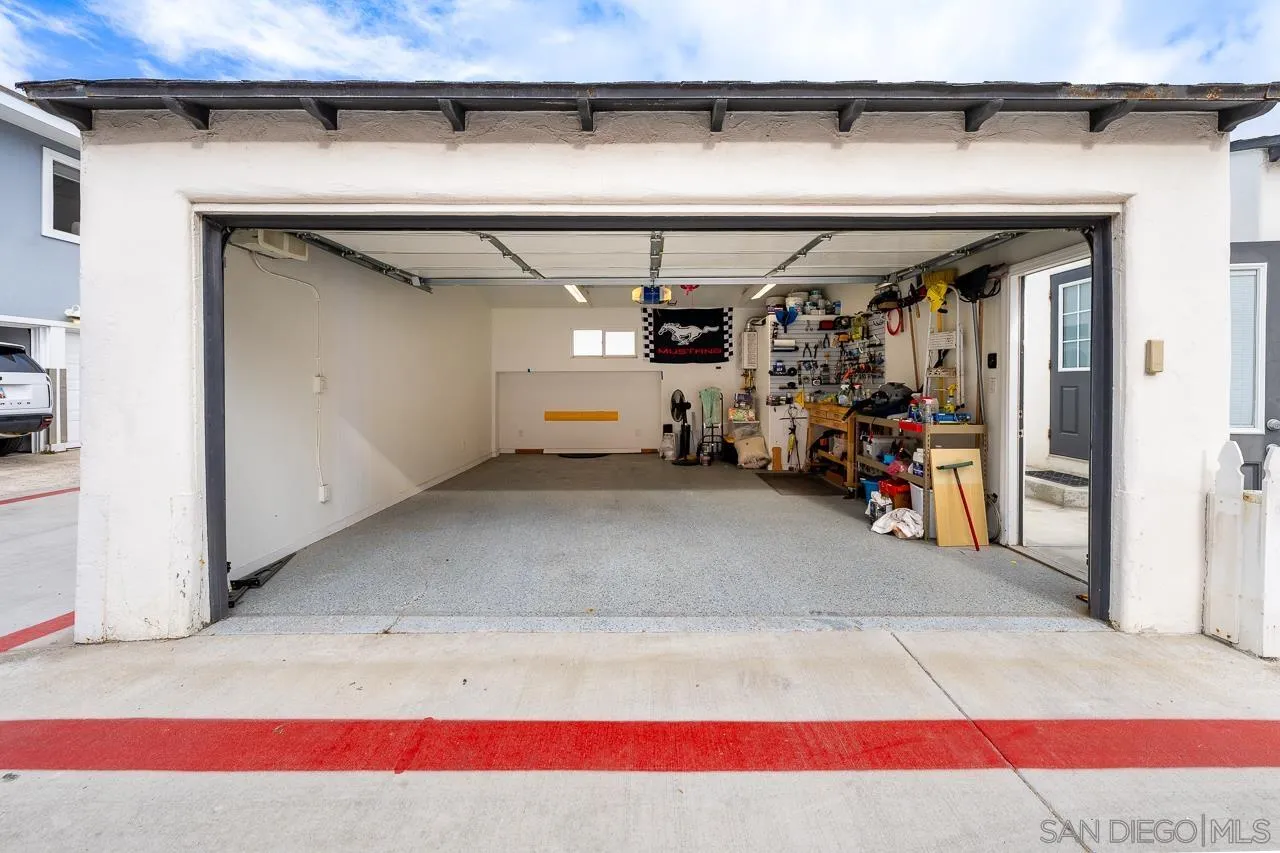 https://cdn.realtyfeed.com/cdn/127/260015199/6aba6d55963e7b6fce33c1ed088097f4.webp