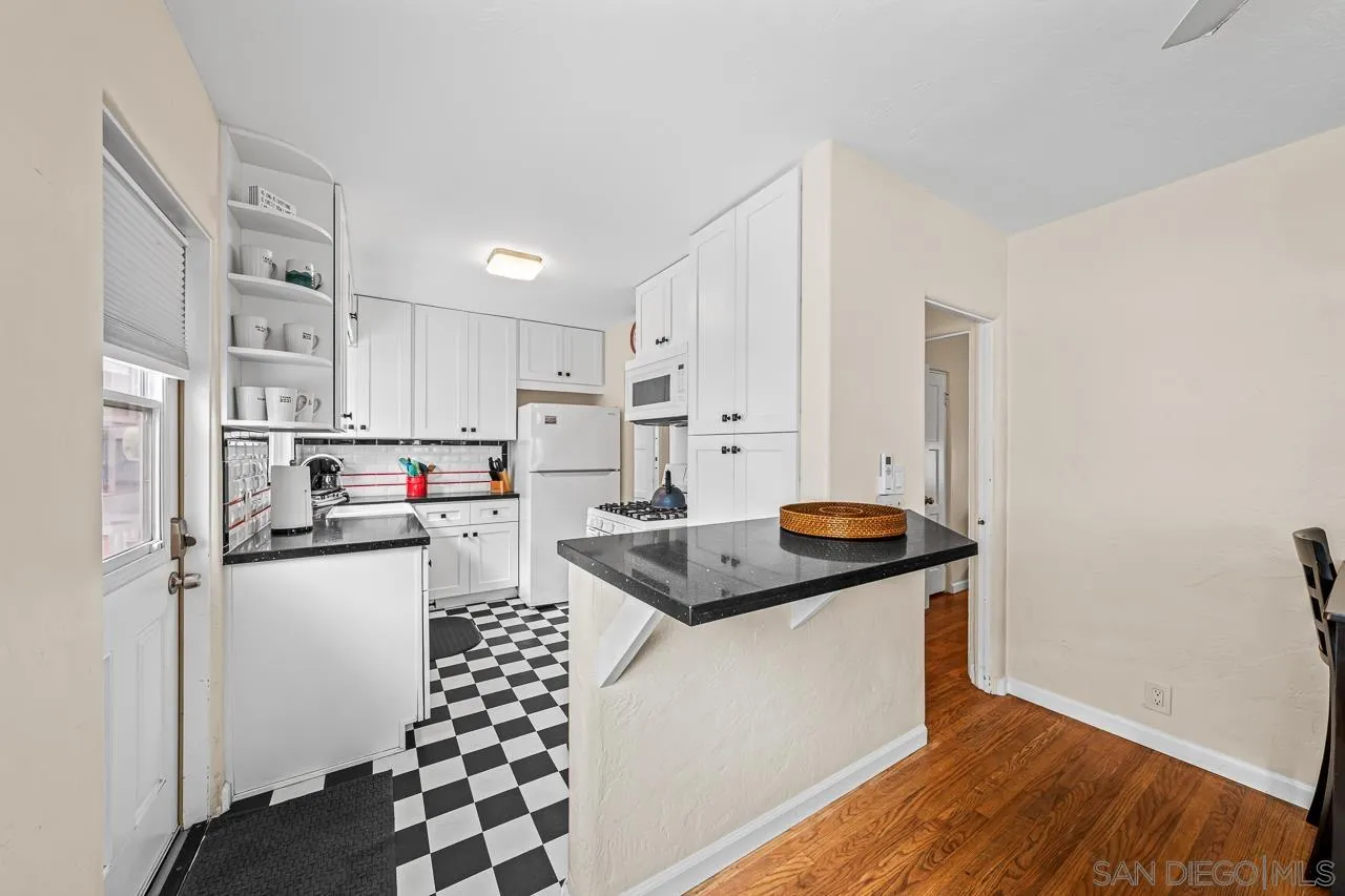 https://cdn.realtyfeed.com/cdn/127/260015199/7706126b5cd5cc44b169006fa242607f.webp