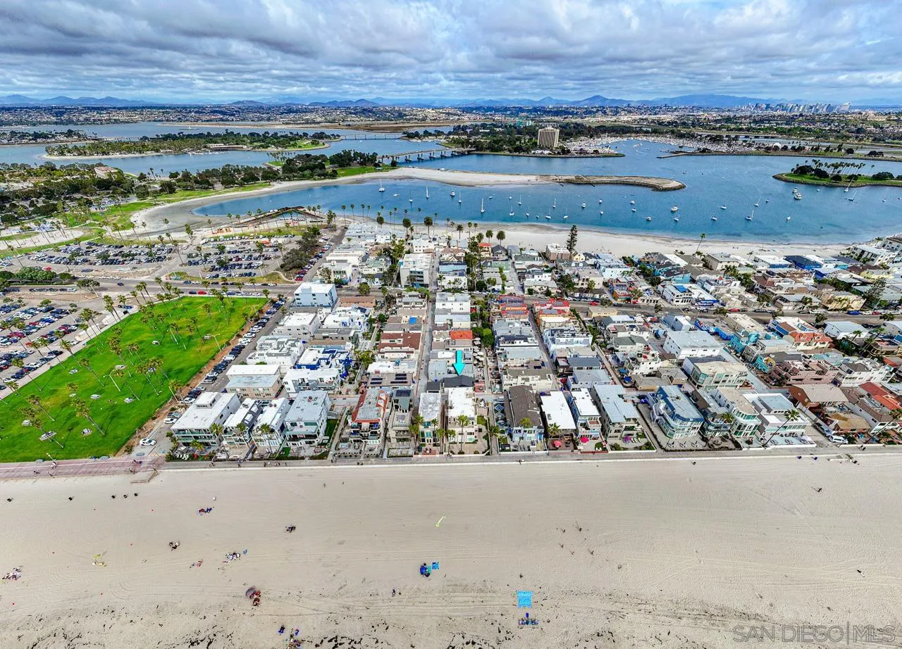 https://cdn.realtyfeed.com/cdn/127/260015199/bcaca9eac60987a36e30fb8c9106153a.webp
