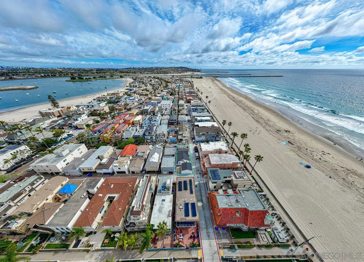 https://cdn.realtyfeed.com/cdn/127/260015199/ce63a78c8effd1bcfd40473af2021368.webp