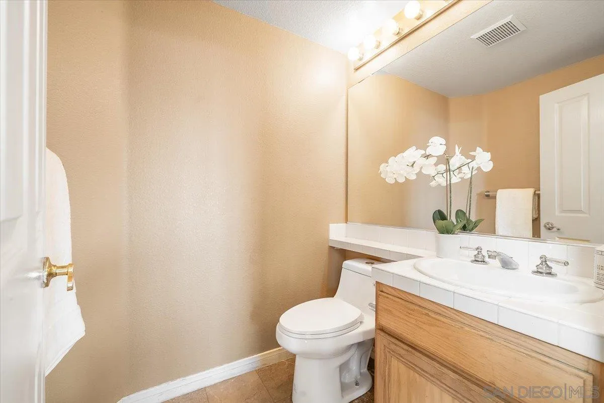 https://cdn.realtyfeed.com/cdn/127/260015200/020417a74270773950daf208f2d33f10.webp