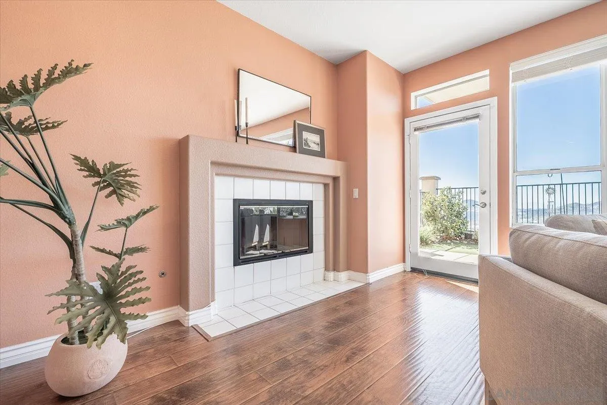 https://cdn.realtyfeed.com/cdn/127/260015200/0759355331f1adf34dcdf8e268b14790.webp