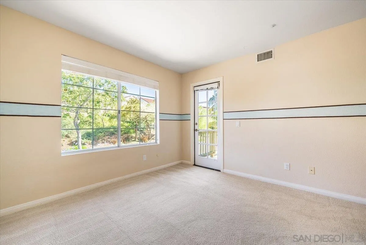 https://cdn.realtyfeed.com/cdn/127/260015200/0b761062678da2413a0a28758265ab9d.webp