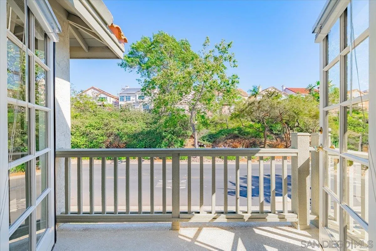 https://cdn.realtyfeed.com/cdn/127/260015200/0bb65afd65ba960ac931920d3159debf.webp