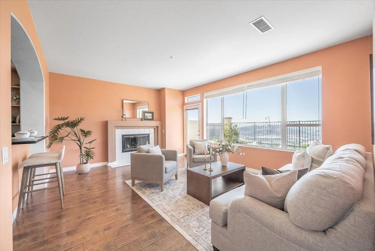 https://cdn.realtyfeed.com/cdn/127/260015200/114dab5f3aa8e5c05f15cbe91a7d5c86.webp