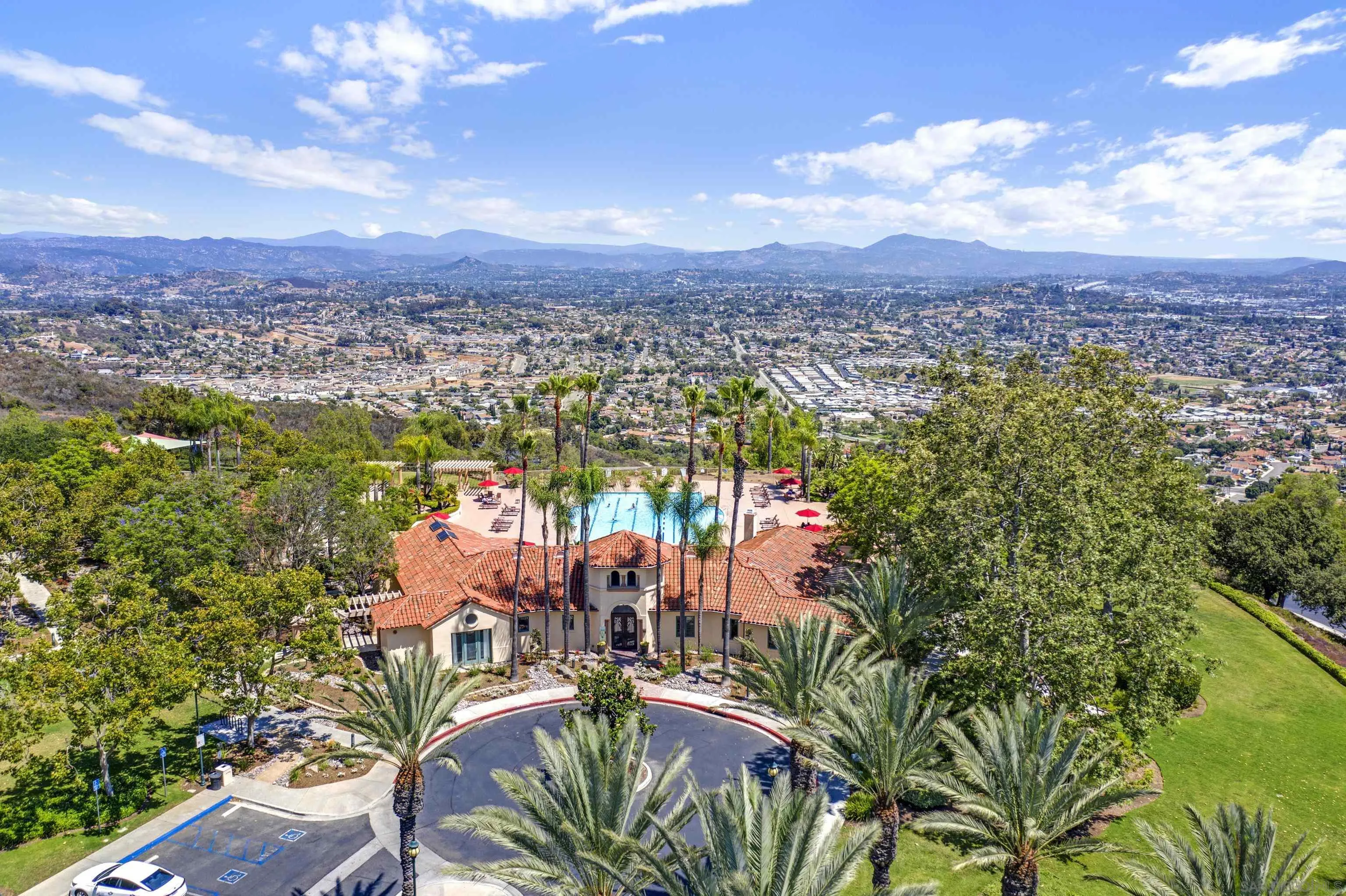 https://cdn.realtyfeed.com/cdn/127/260015200/3d58ad6ab21fa7b009fc9f4909ff93c1.webp