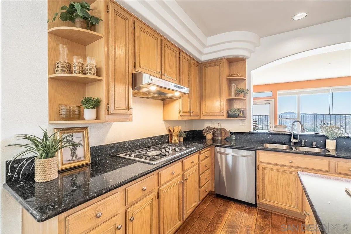 https://cdn.realtyfeed.com/cdn/127/260015200/7b1d29bdcdf03ee58a9d762246d71720.webp