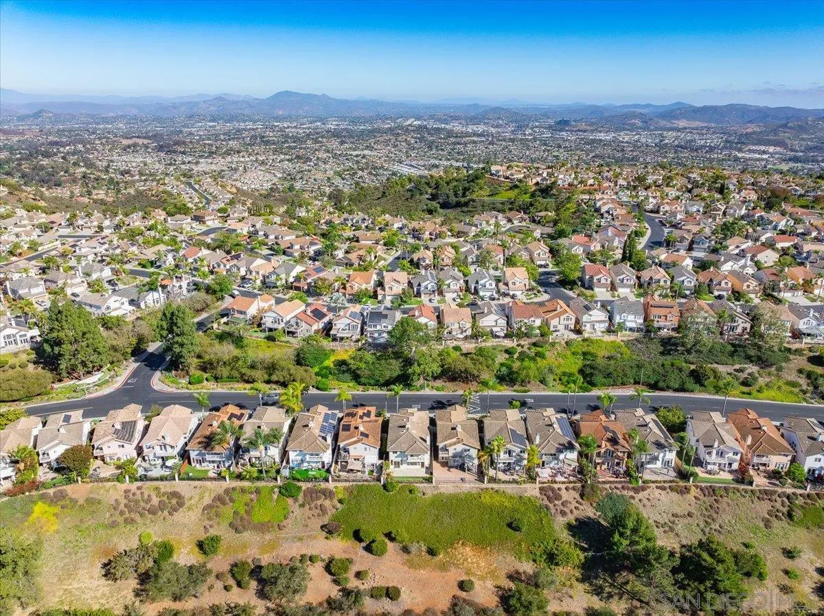 https://cdn.realtyfeed.com/cdn/127/260015200/8e5bfec3b2f5df1a38b5e22bd6983517.webp