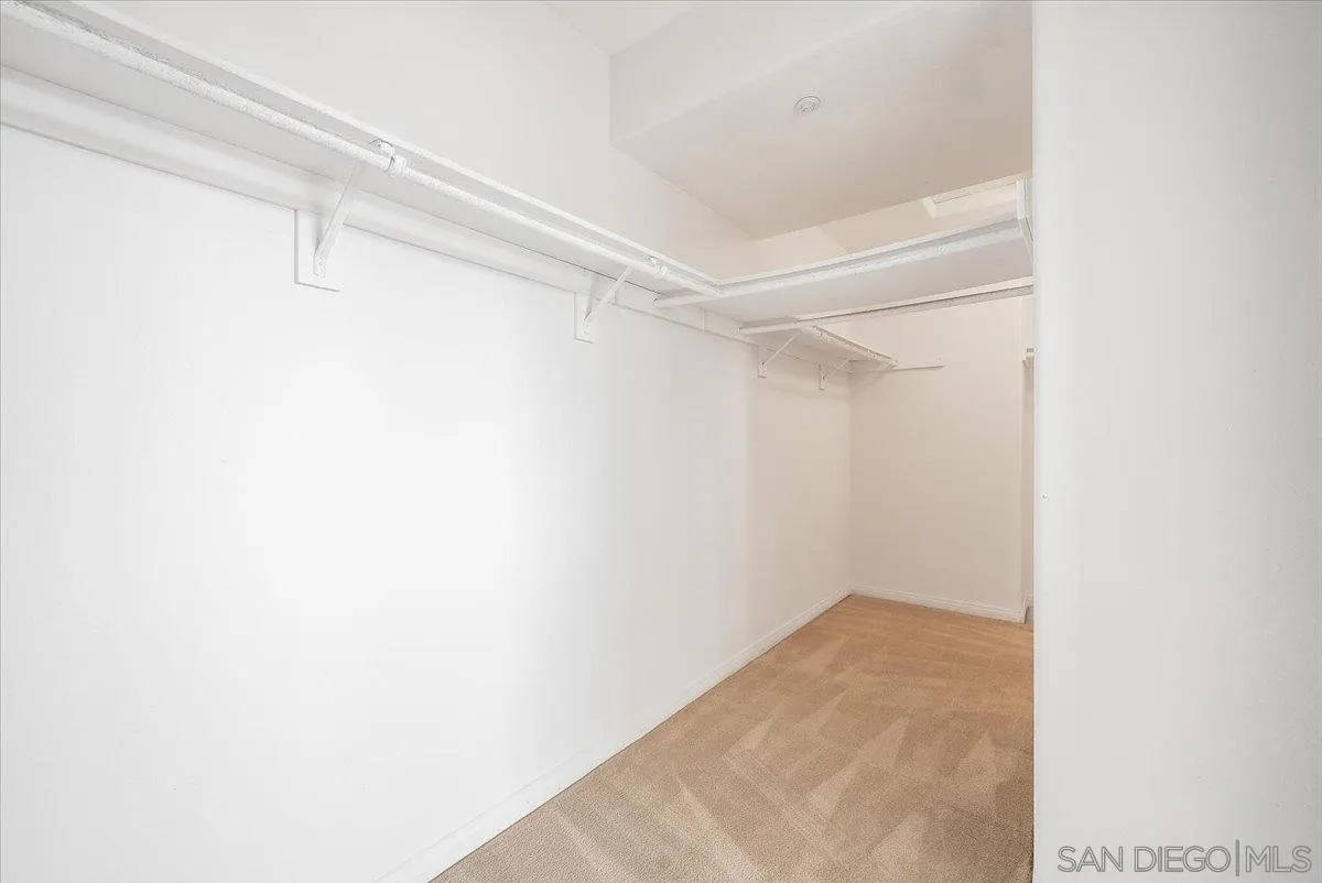https://cdn.realtyfeed.com/cdn/127/260015200/a5c9b1491e2312e036942f23daa6d756.webp
