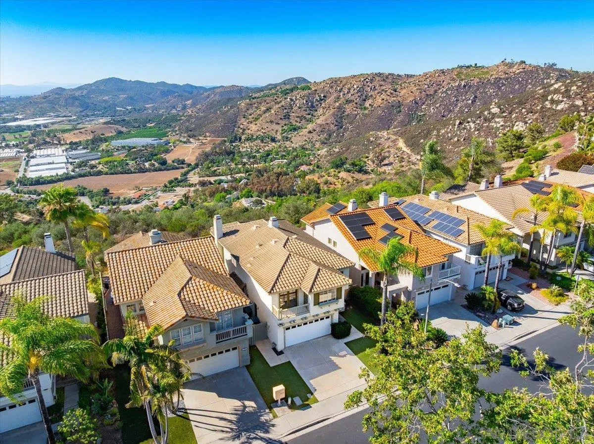 https://cdn.realtyfeed.com/cdn/127/260015200/b4ee74fd5c874ea2e6af1f8959480d9d.webp