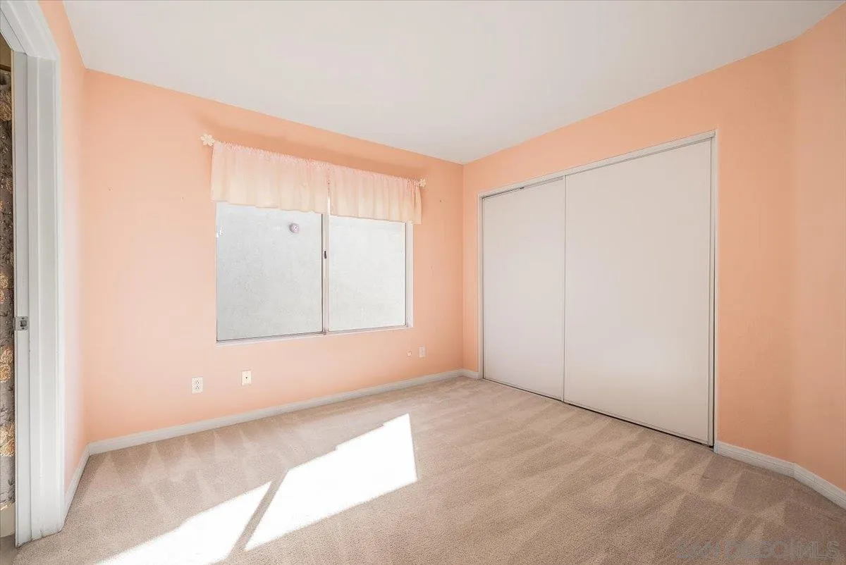 https://cdn.realtyfeed.com/cdn/127/260015200/bb17a02e2938071e10d4bd8fd24e755c.webp