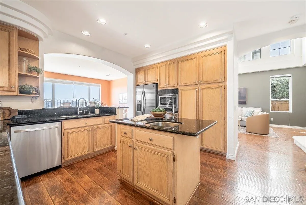https://cdn.realtyfeed.com/cdn/127/260015200/c52ae159263e421fed44f4ab3a5fbb0b.webp