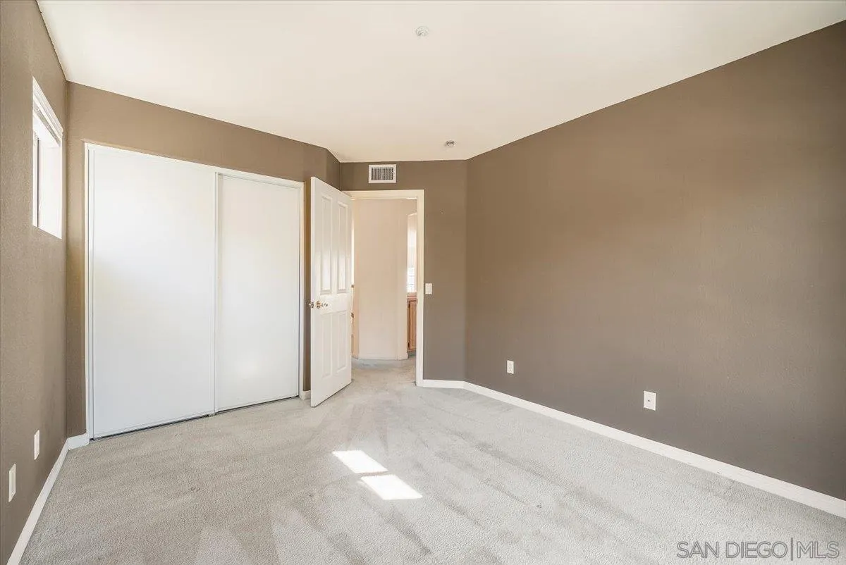 https://cdn.realtyfeed.com/cdn/127/260015200/ce2f920417e4b6bae8f76c74b90b76ad.webp