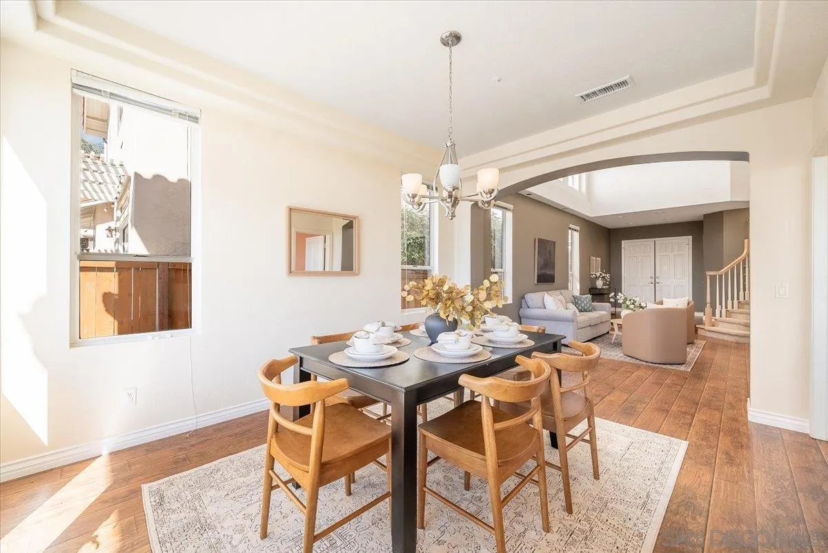 https://cdn.realtyfeed.com/cdn/127/260015200/cfe72569747b4292502a5f5a4698360e.webp